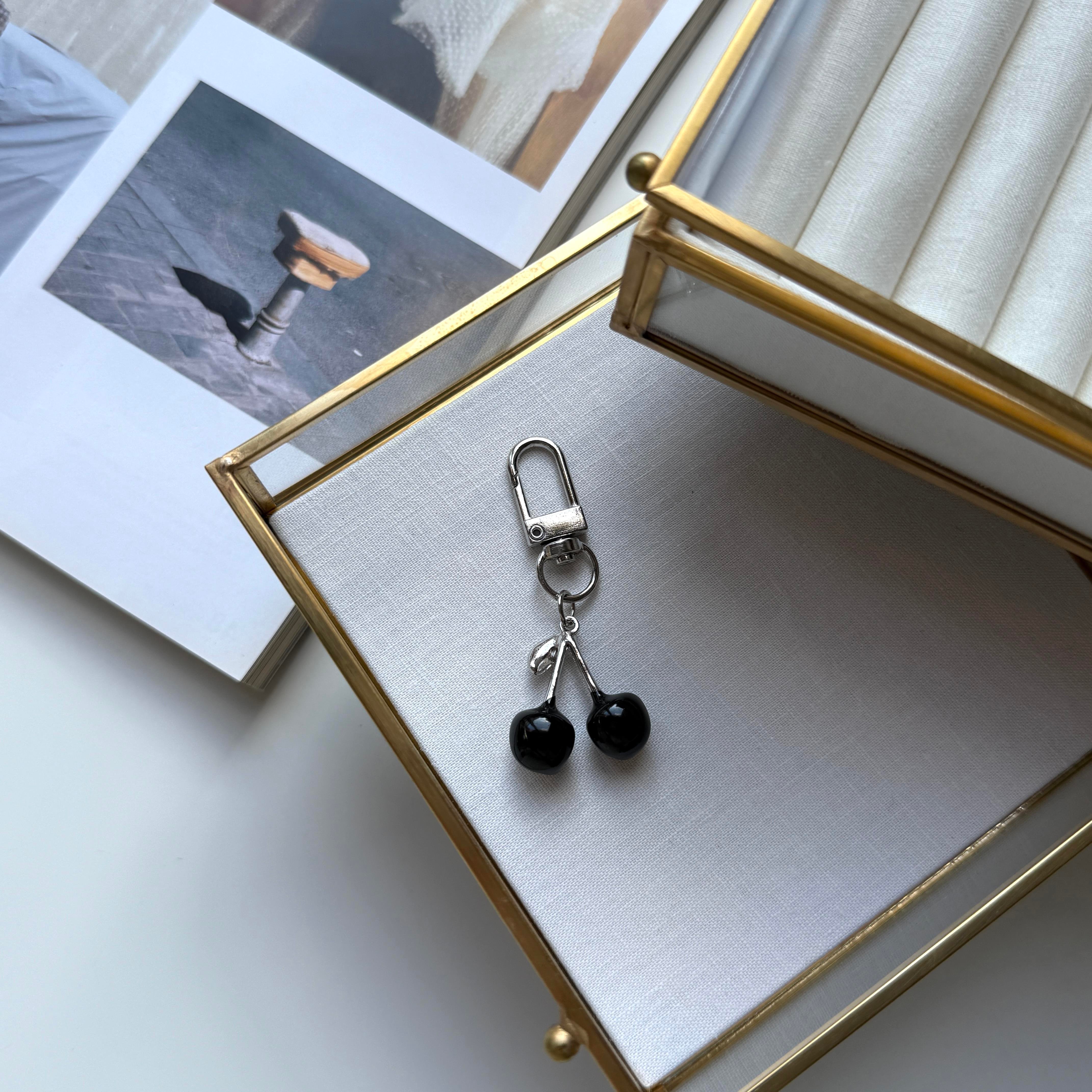 Siyah Kiraz Anahtarlık