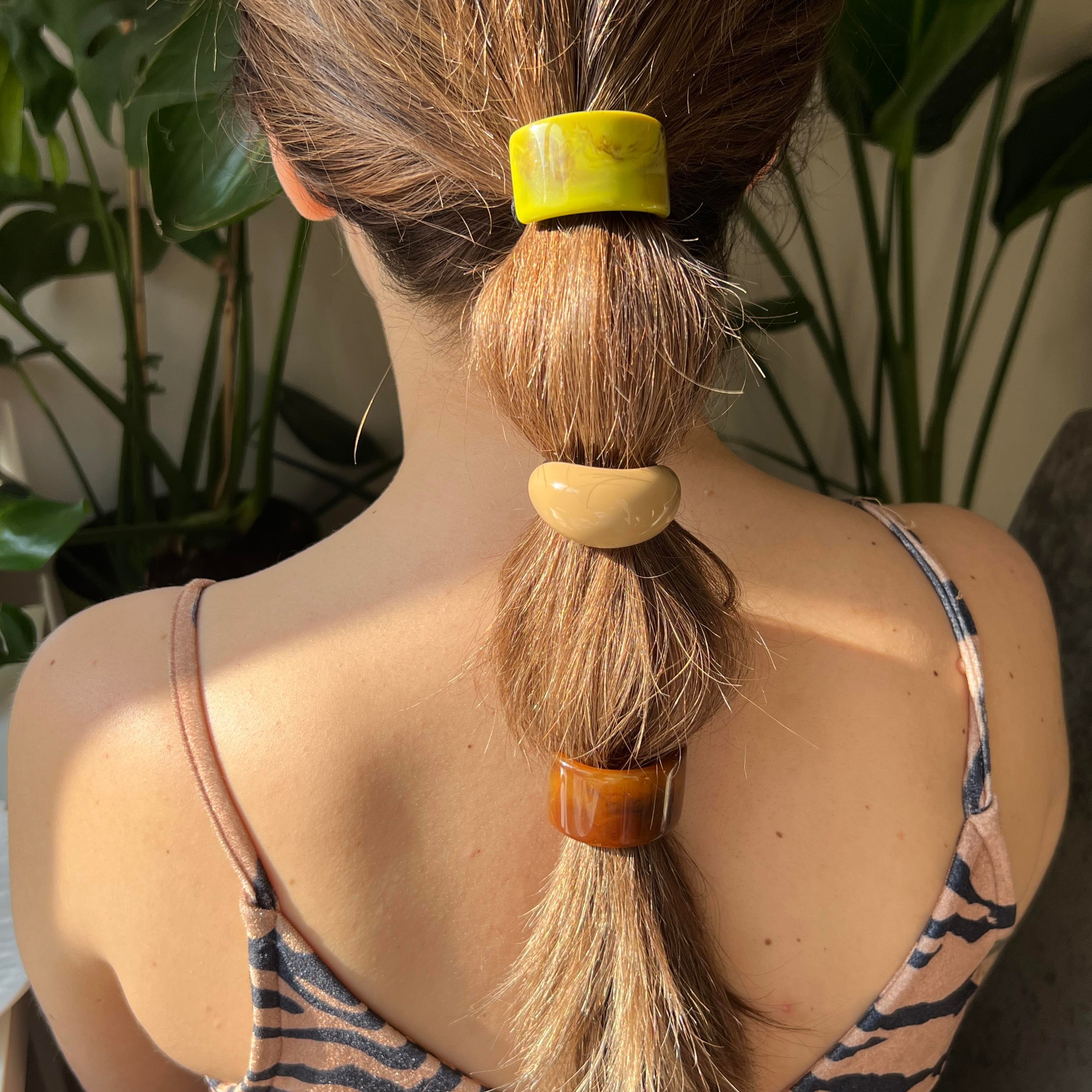 Sütlü Kahve Akrilik Bombe Lastik Toka