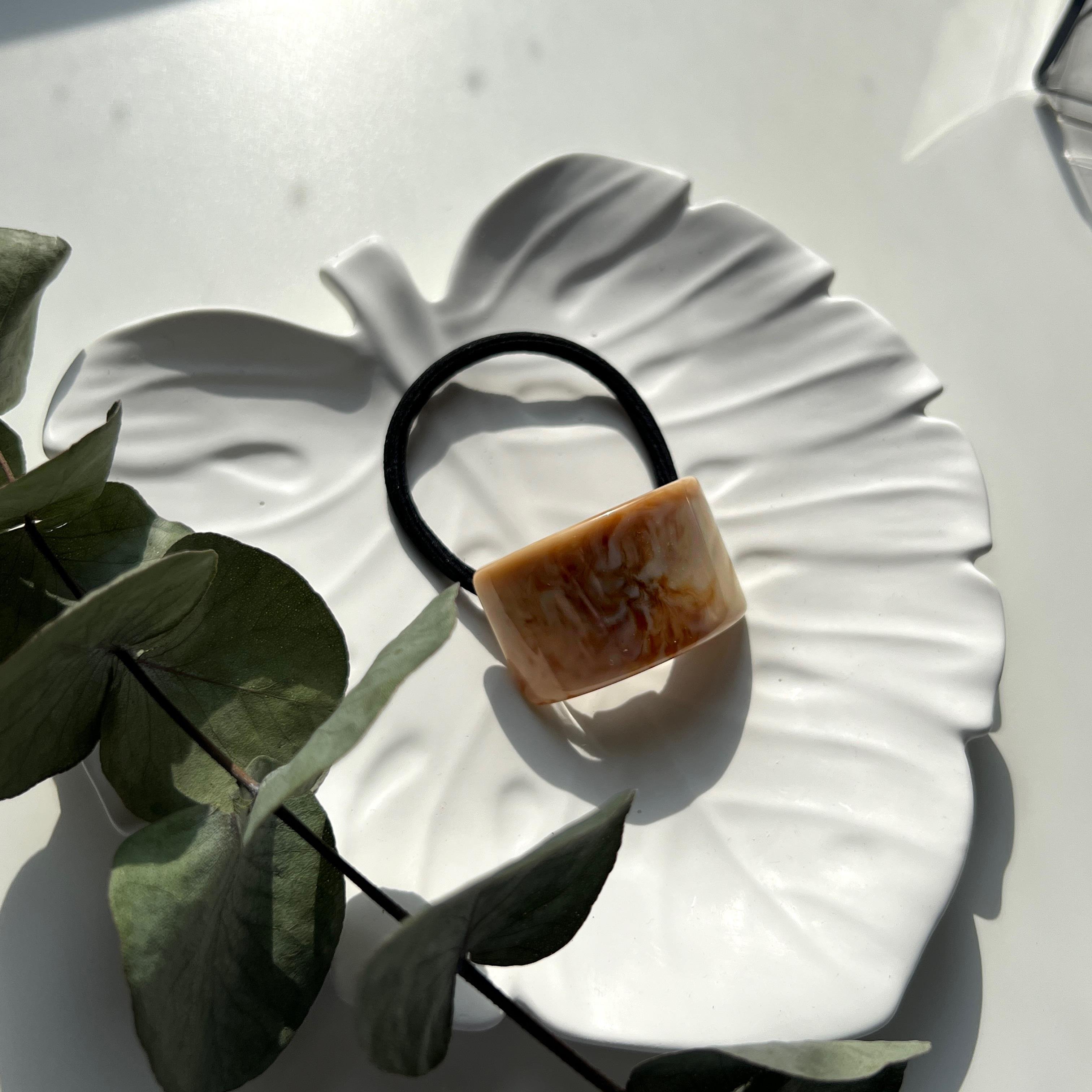 Sütlü Kahve Akrilik Bombe Lastik Toka