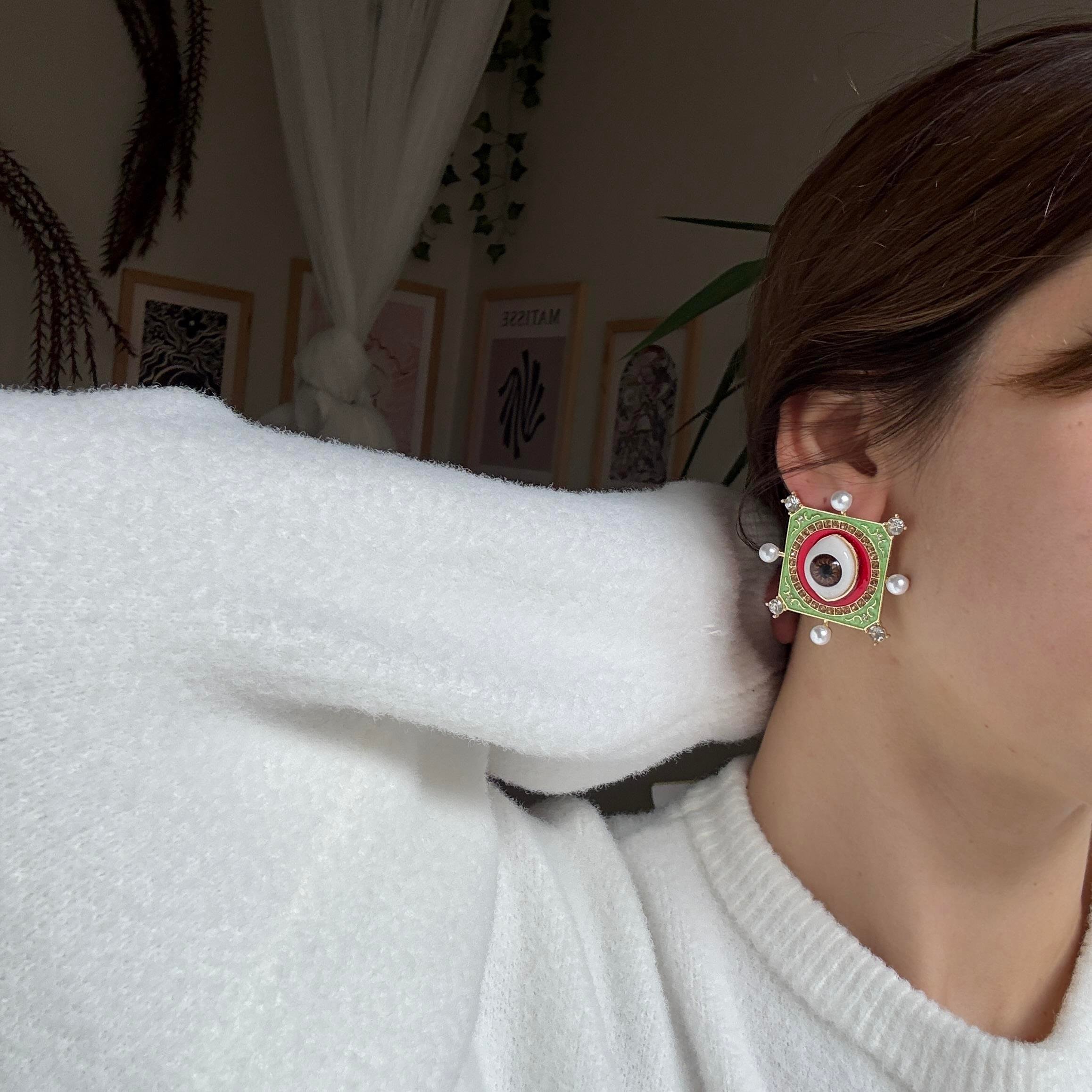 Yeşil Mineli İncili Göz Küpe