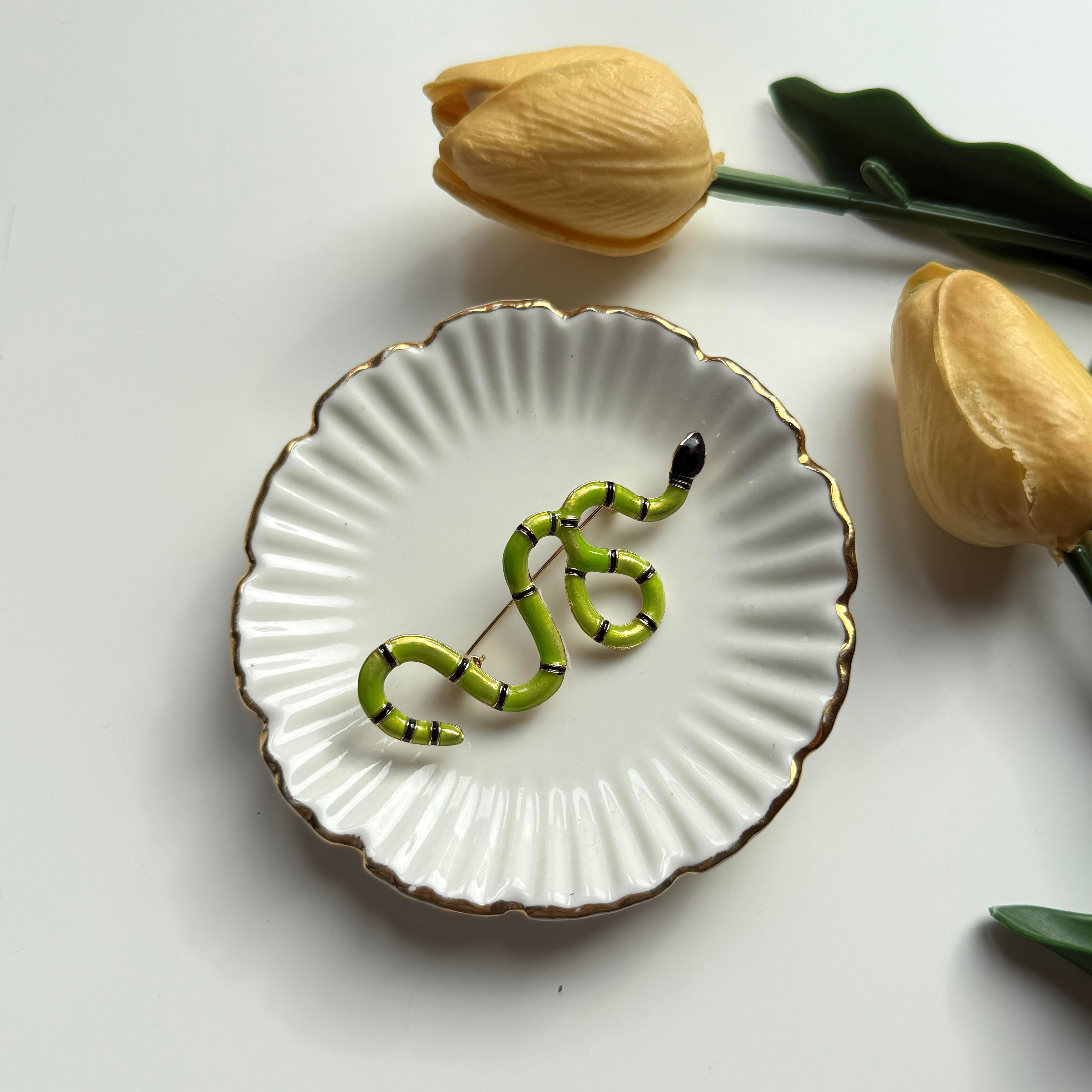 Yeşil Mineli Yılan Broş