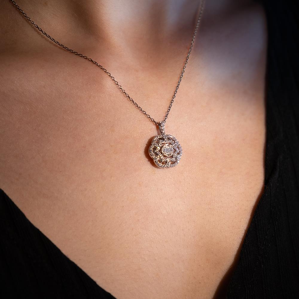 0.50 Karat Fantezi Pırlanta Küpe