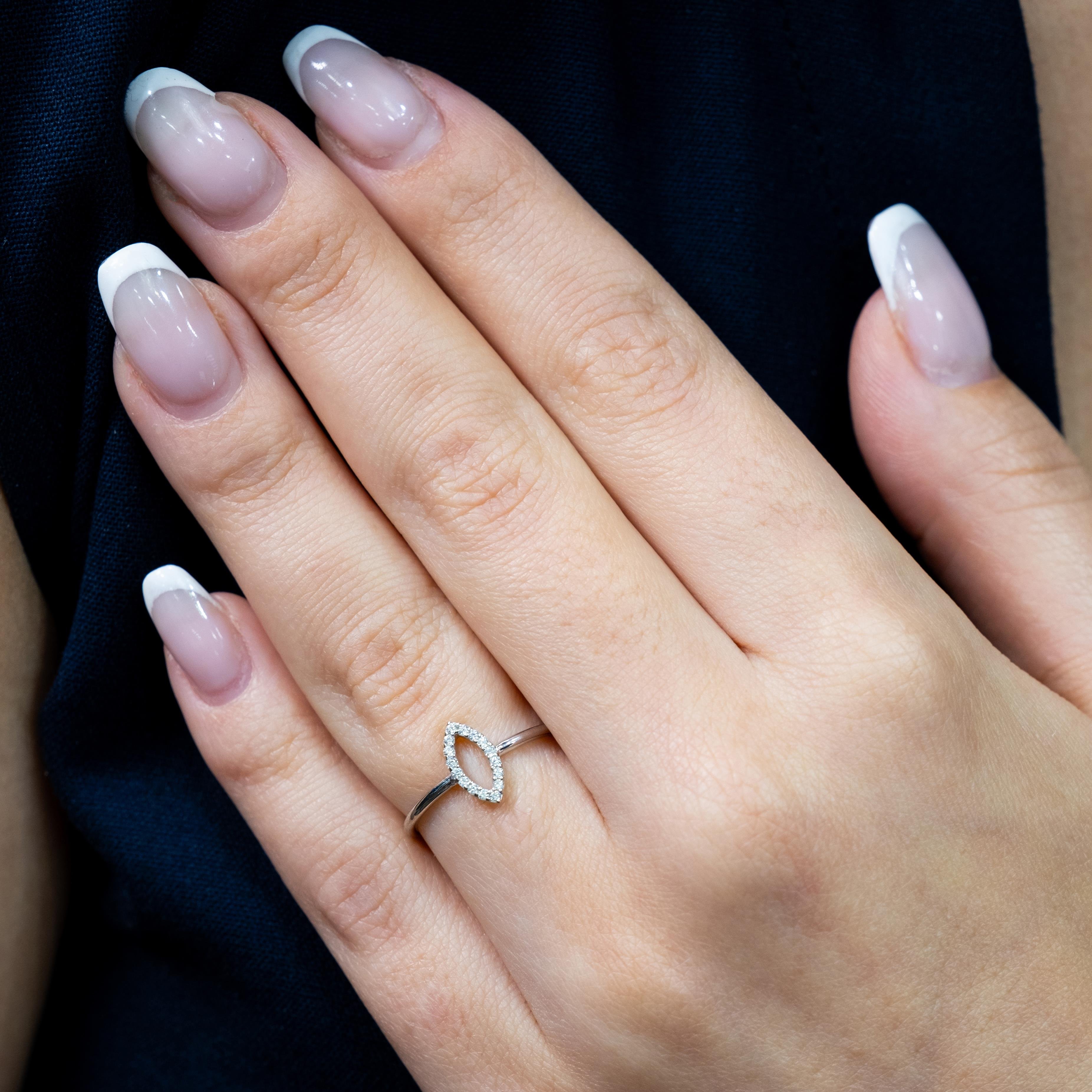 0.10 Karat Pırlanta Markiz Coronet Yüzük