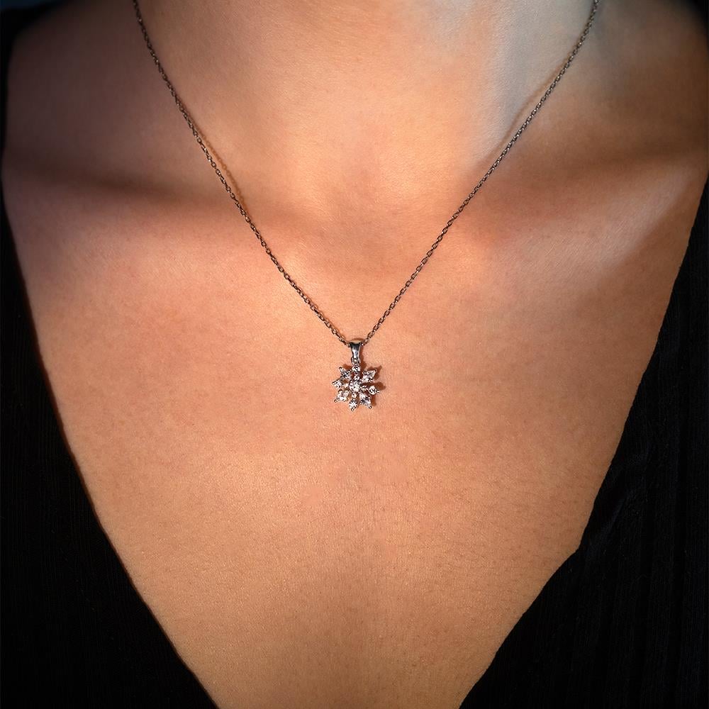 0.57 Karat Pırlanta Fantezi Kolye