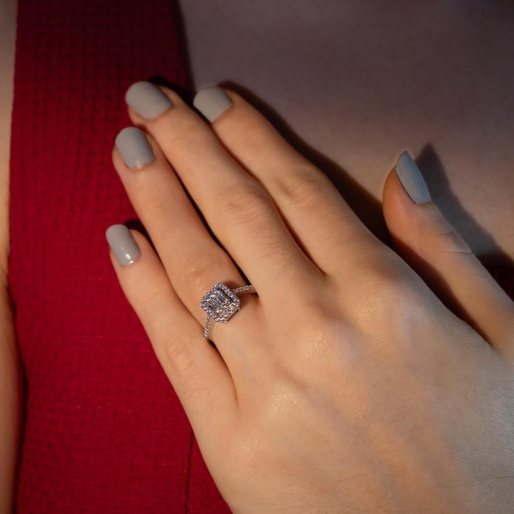 0.41 Karat Baget Pırlanta Yüzük