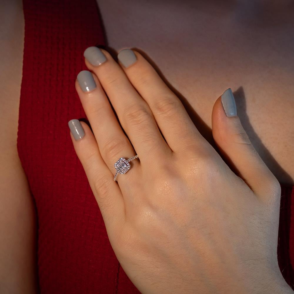 0.29 Karat Baget Pırlanta Yüzük