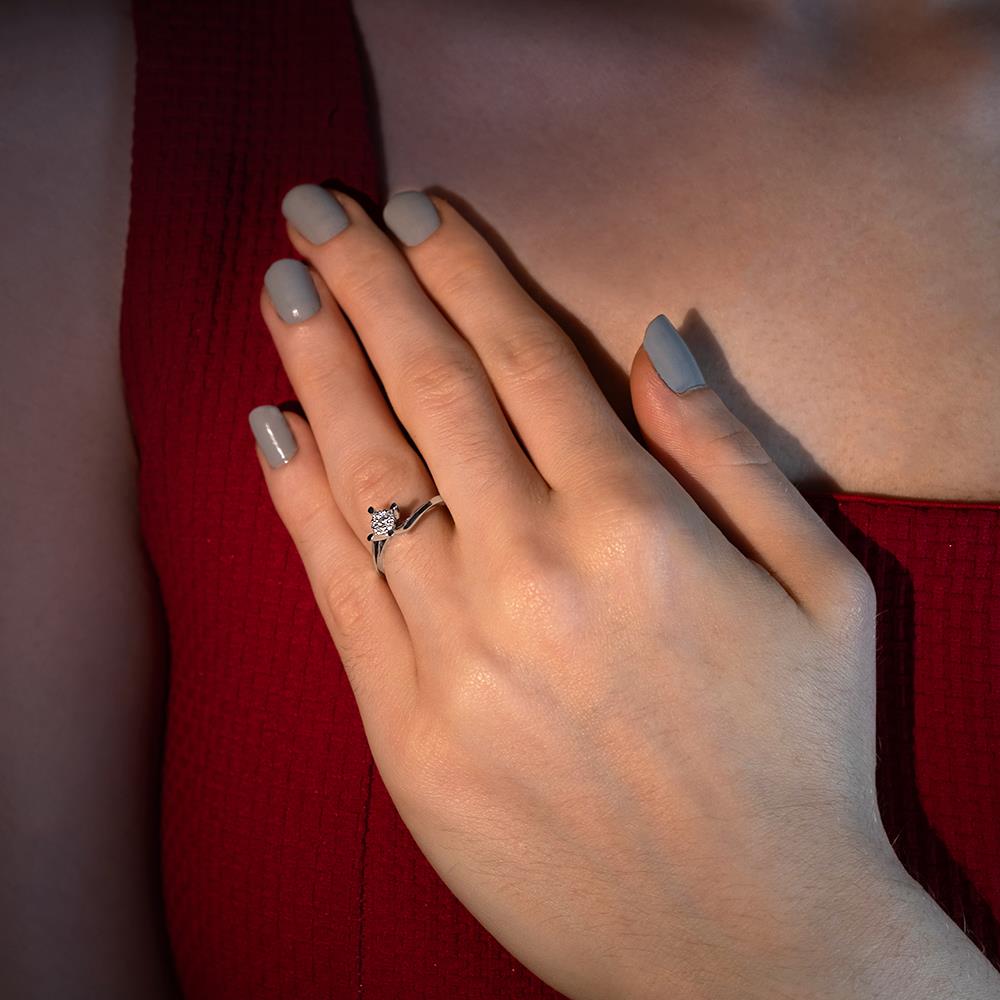 0.08 Karat Fantezi Pırlanta Yüzük