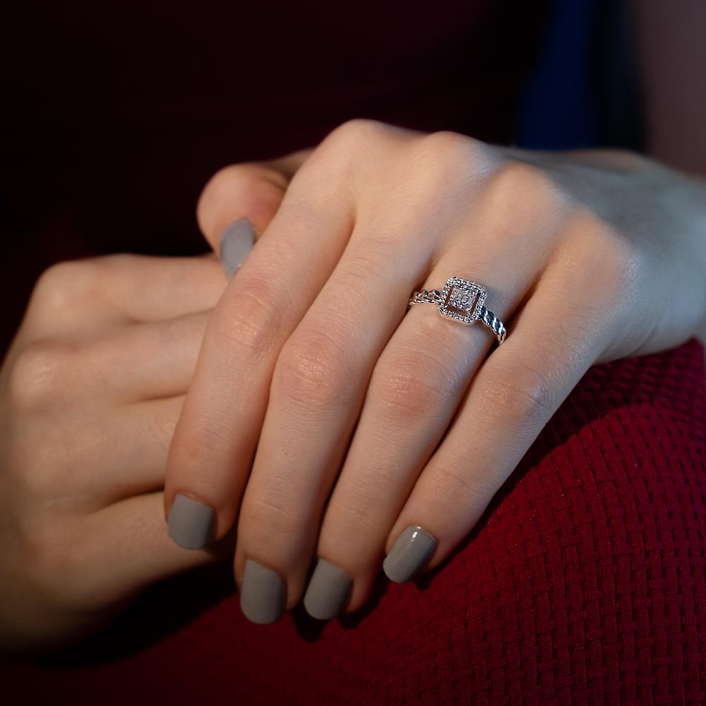 0.18 Karat Baget Pırlanta Yüzük