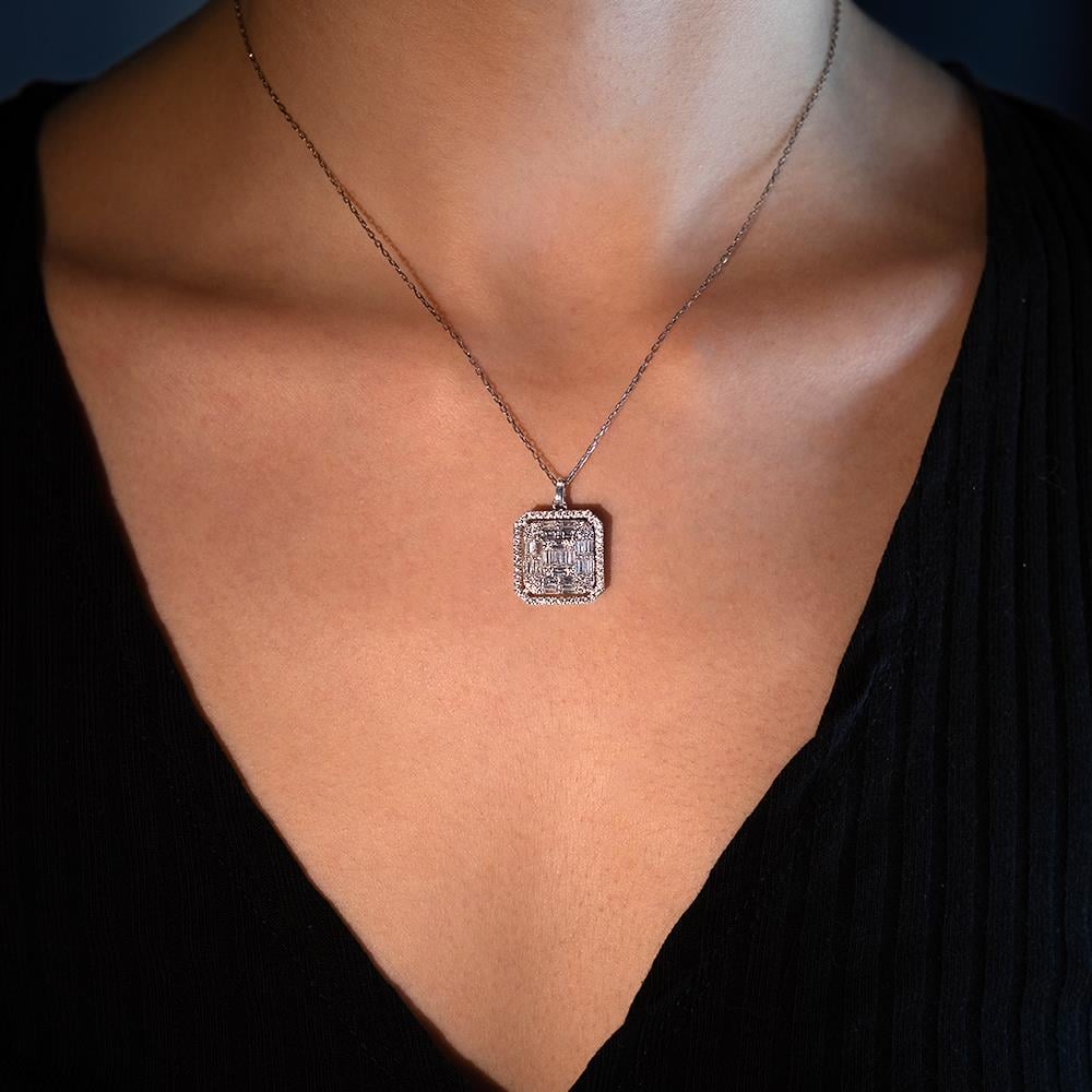 1.26 Karat  Baget Pırlanta Kolye