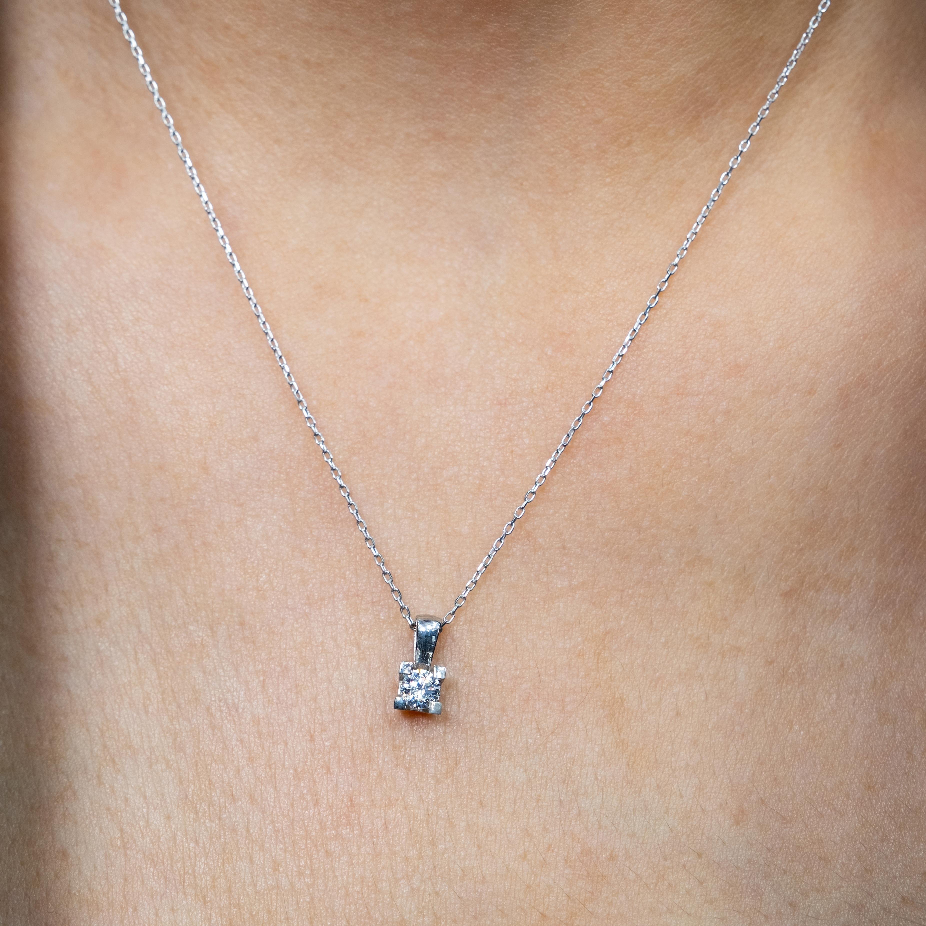 D Renk 0.20 Karat Pırlanta Tektaş Kolye