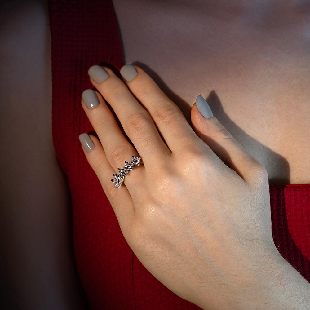 D Renk 1.50 Karat Pırlanta Beştaş Yüzük - HRD Sertifikalı