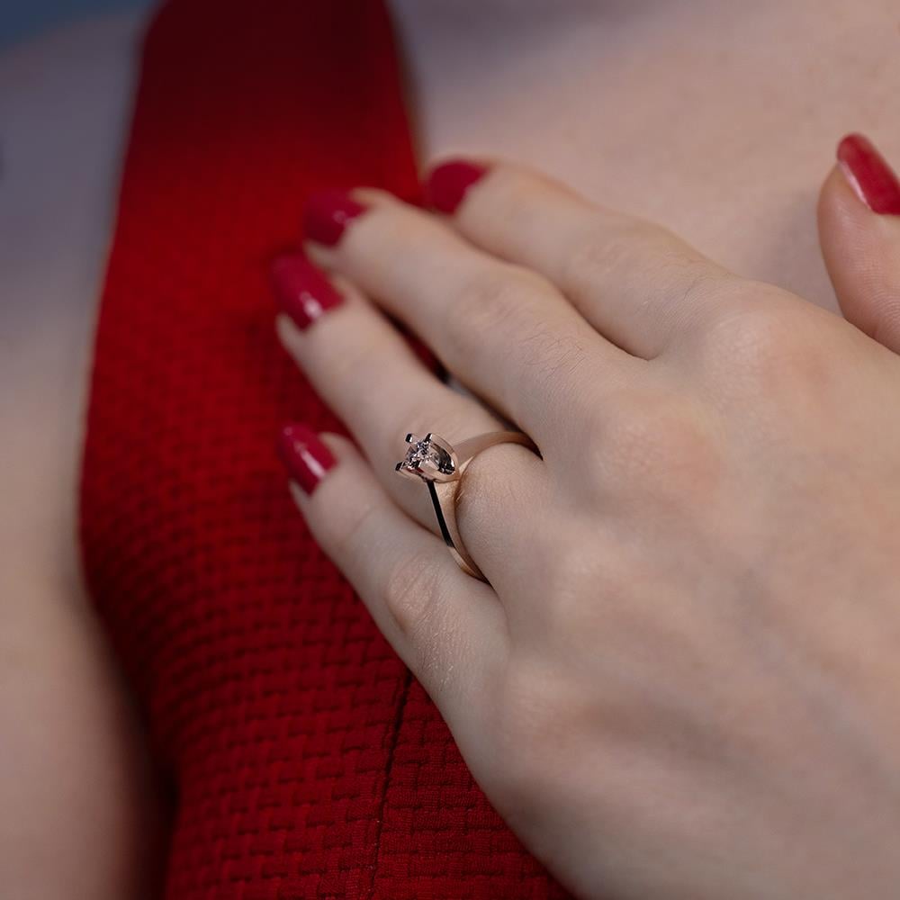 E Renk 0.30 Karat Pırlanta Tektaş Yüzük