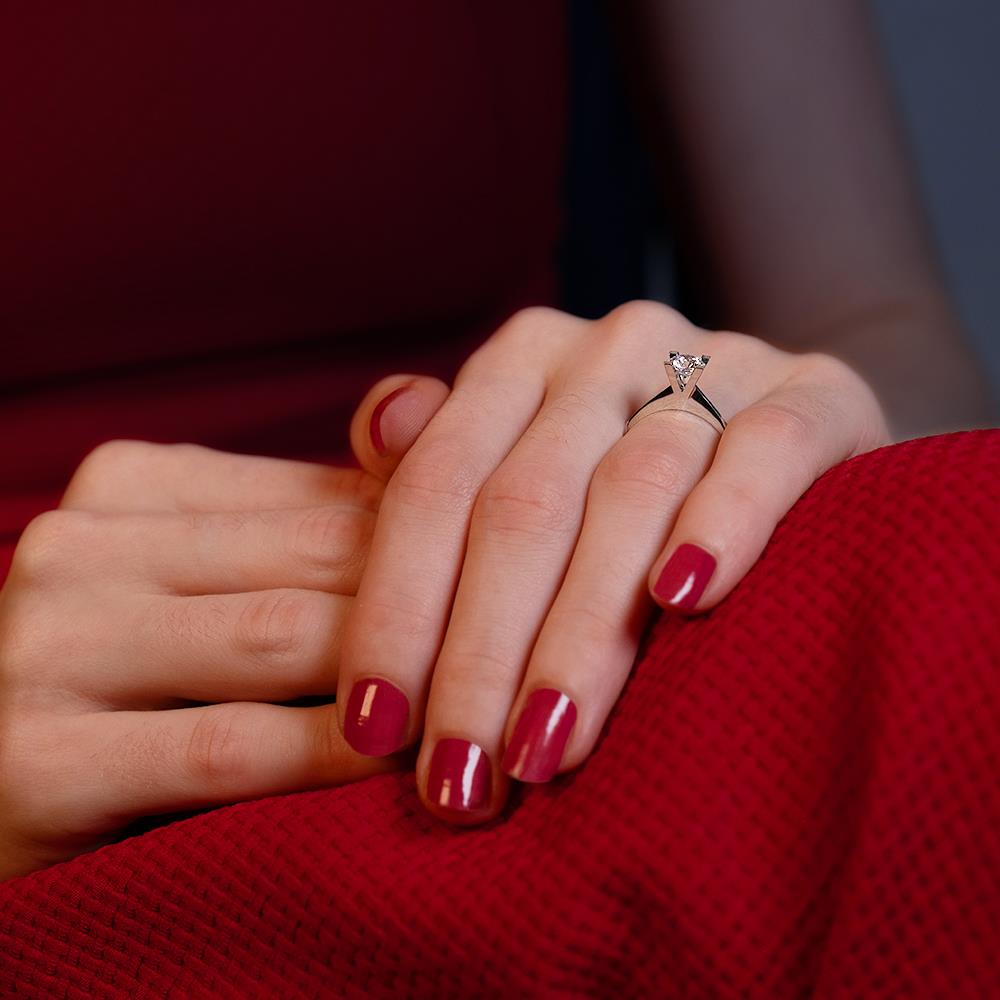 F Renk 0.60 Karat Pırlanta Tektaş Yüzük