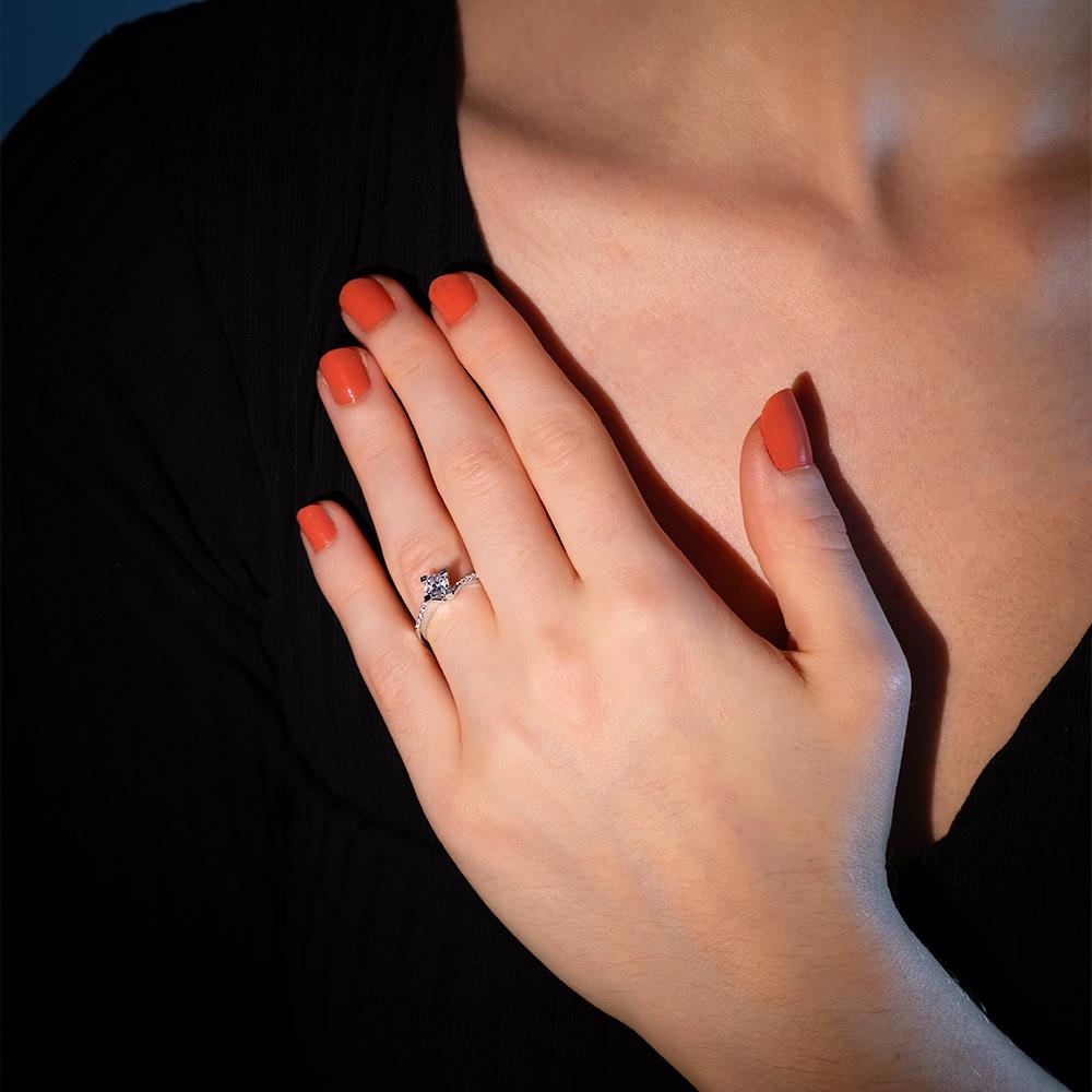 G Renk 0.45 Karat Pırlanta Tektaş Yüzük - HRD Sertifikalı