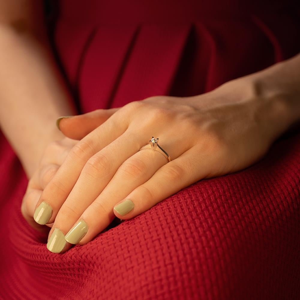 G Renk 0.10 Karat Pırlanta Tektaş Yüzük