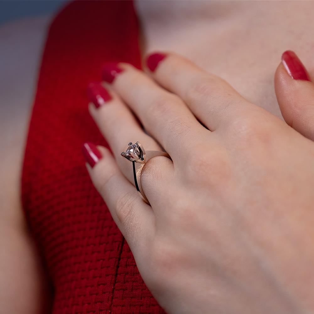 H Renk 0.60 Karat Pırlanta Tektaş Yüzük