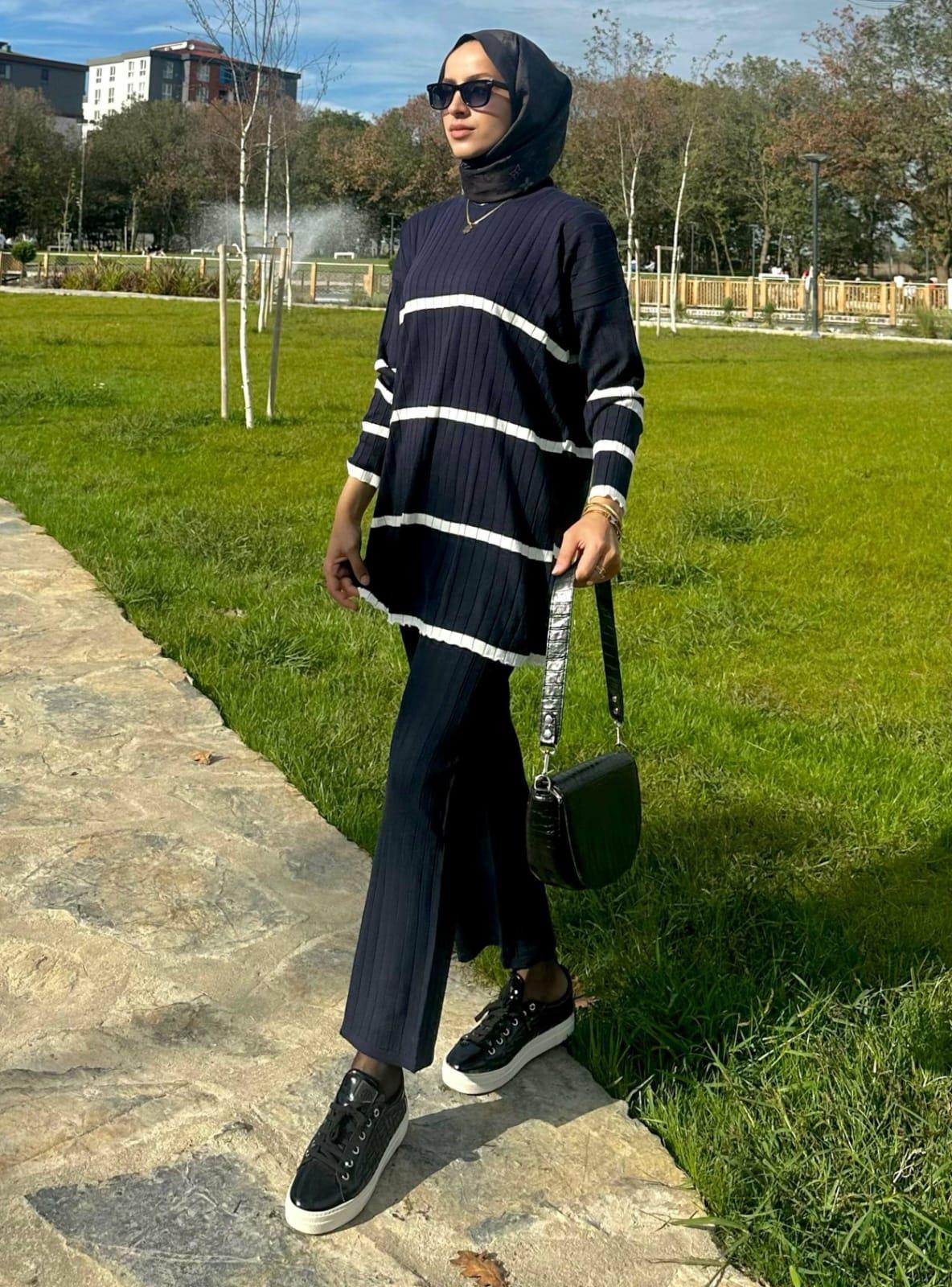 Yeni Sezon Çizgili Triko Takım