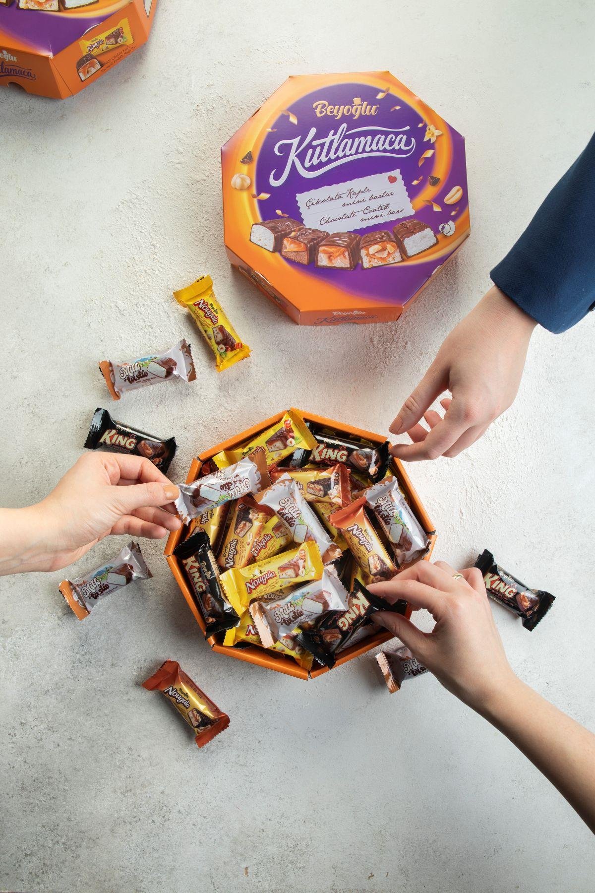 Beyoğlu Celebration Chocolate Covered Mini Bars 450 Gr.