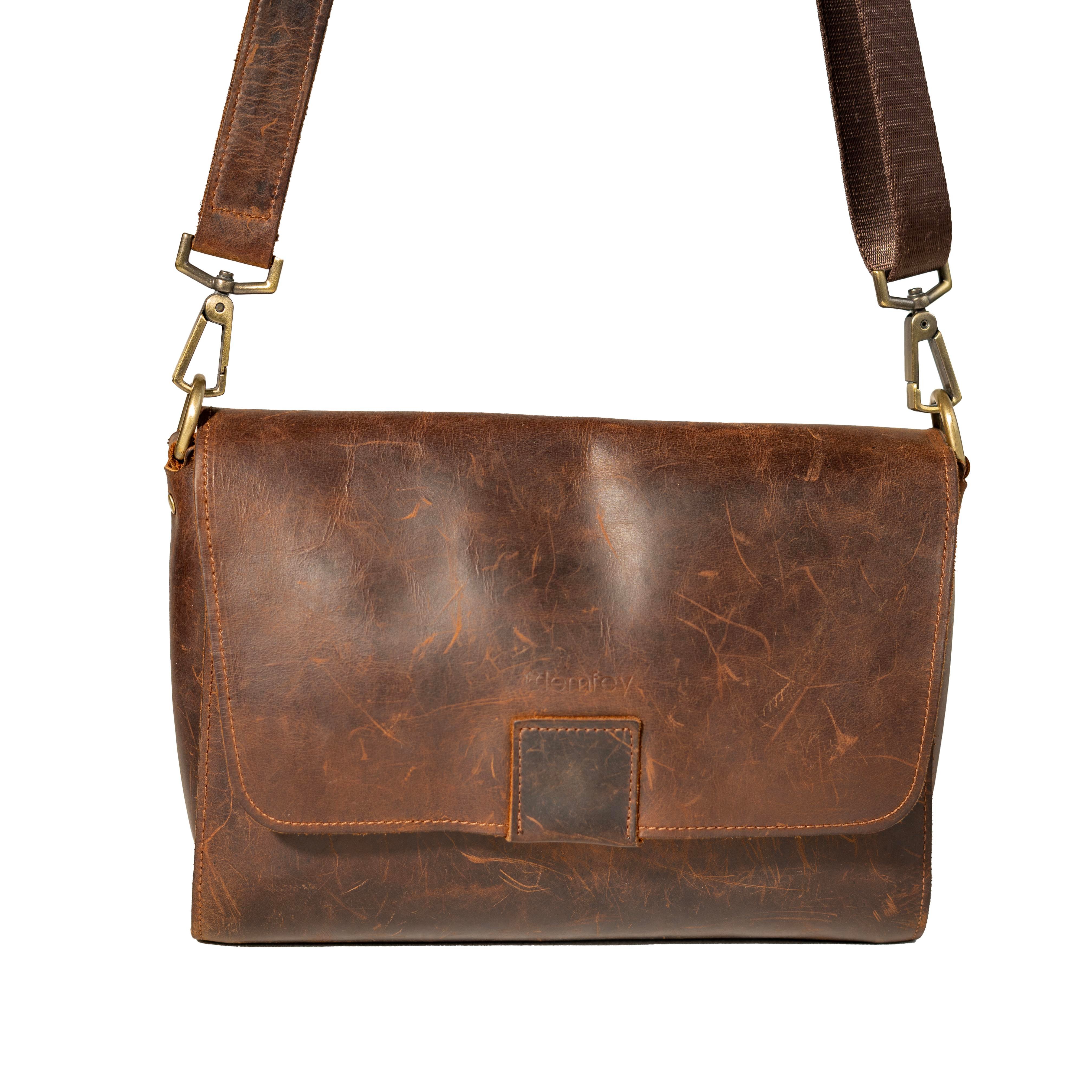 Asrın Postacı Çantası