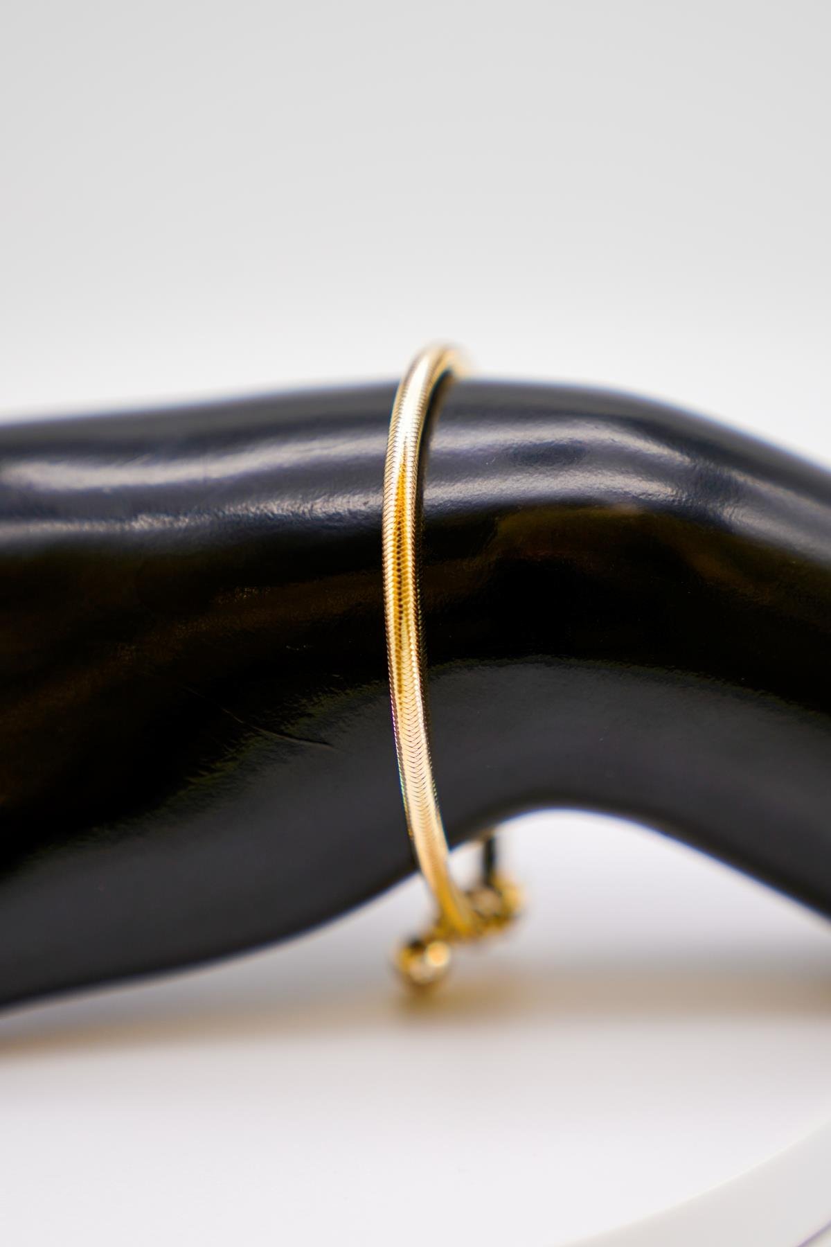 14 Ayar Altın Ayarlanabilir Lastik Bileklik – Sade ve Şık Tasarımlı Minimal Takı