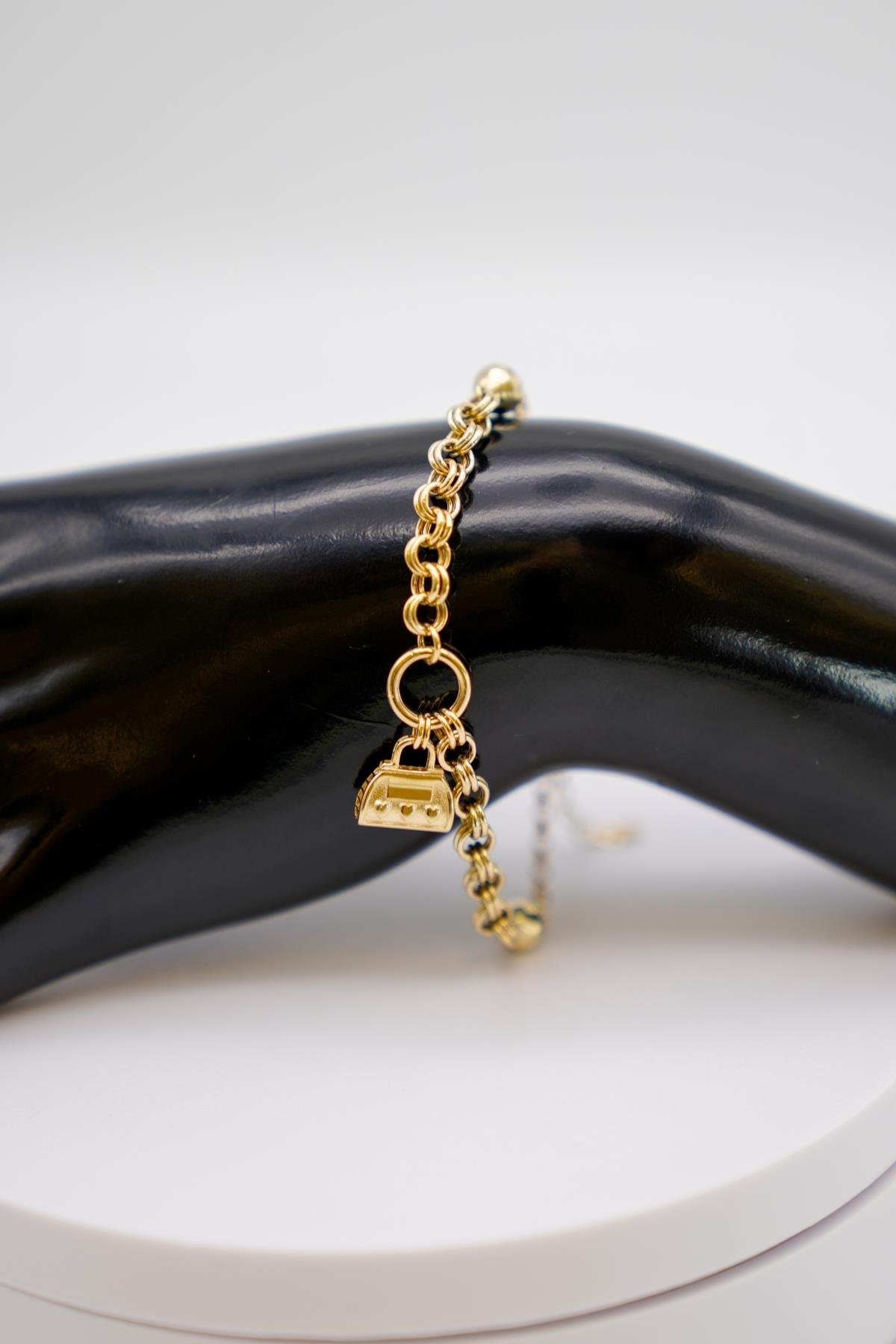 14 Ayar Altın Çantalı Halkalı Bileklik – Kalın Zincirli, Şık ve Hareketli Tasarım