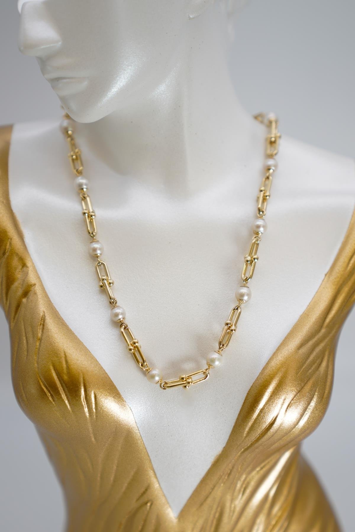 14 Ayar Altın İncili Fantasy Zincir Kolye Zarif Yuvarlak İnci ve Modern Bağlantı Detaylı