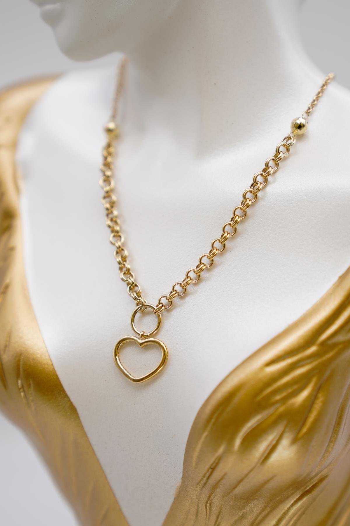 14 Ayar Altın Kalp Figürlü Zincir Kolye – Zamansız Tasarımıyla Romantik ve Modern Şıklık