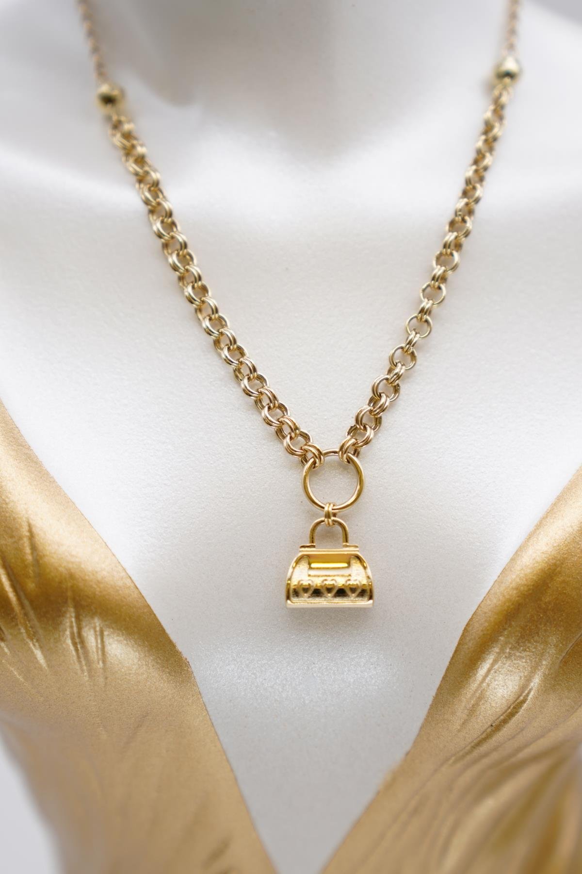 14 Ayar Altın Mini Çanta Uçlu Kalın Zincir Kolye – Modern ve Eğlenceli Tarzın Simgesi