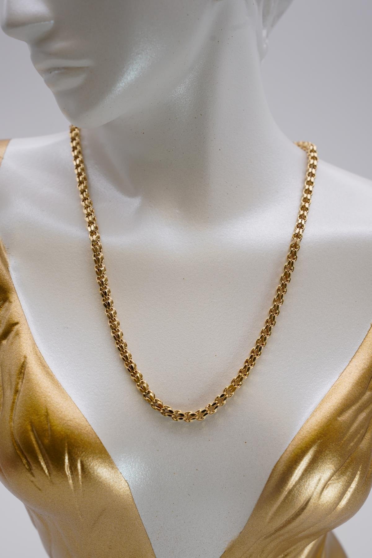 14 Ayar Altın Parlak Örgü Desenli Fantasy Zincir Şık ve Zamansız Tasarım Detayı