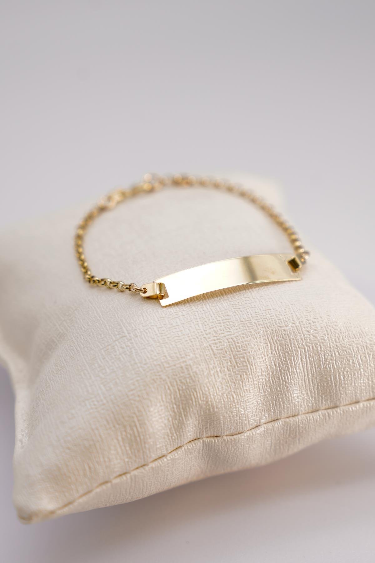 14 Ayar Altın Plaka Tasarımlı Zincir Bileklik – Kişiye Özel Gravür Alanlı Klasik Model