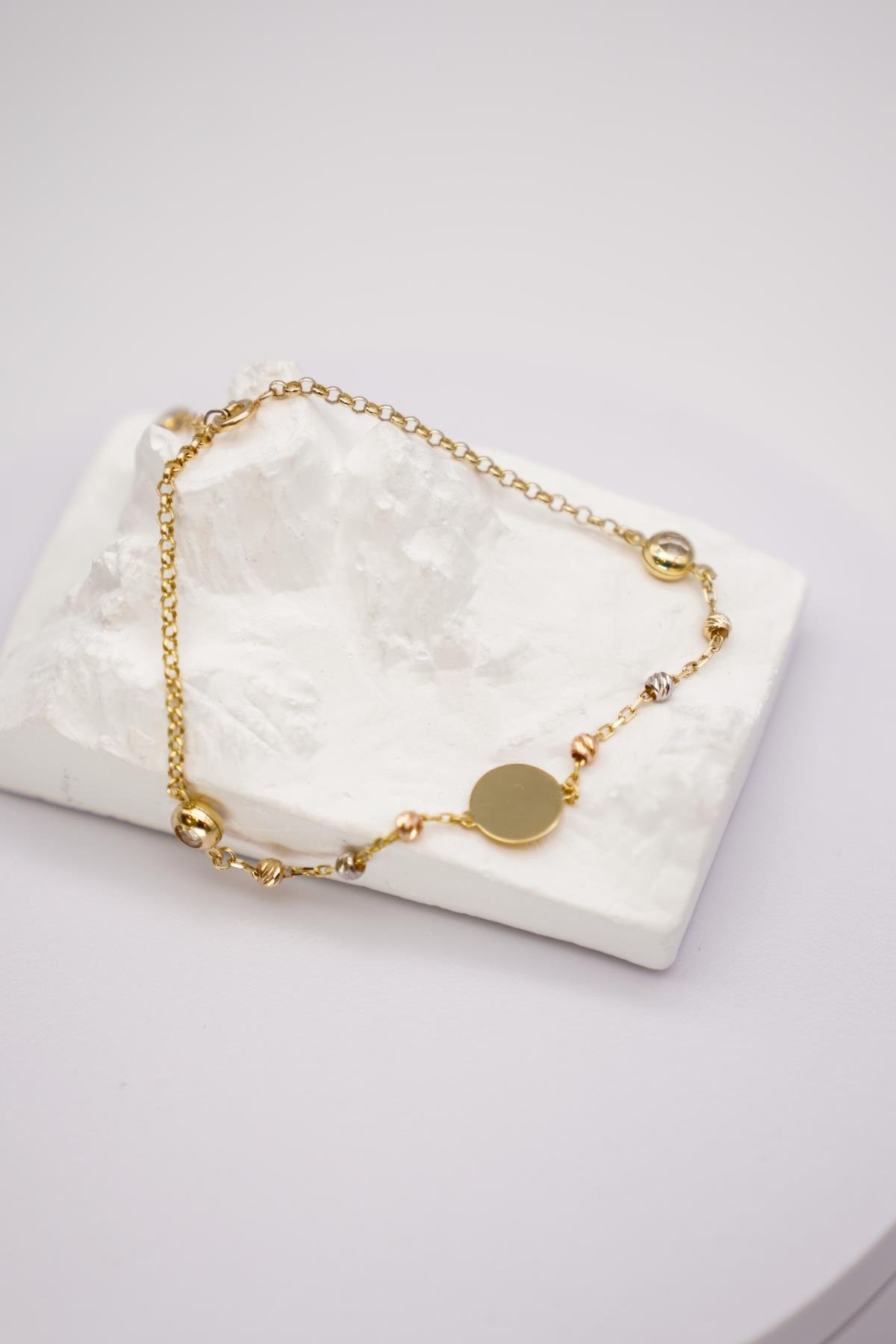 14 Ayar Altın Pullu Dorika Kadın Bileklik | Minimal Tasarım, Ayarlanabilir Şıklık