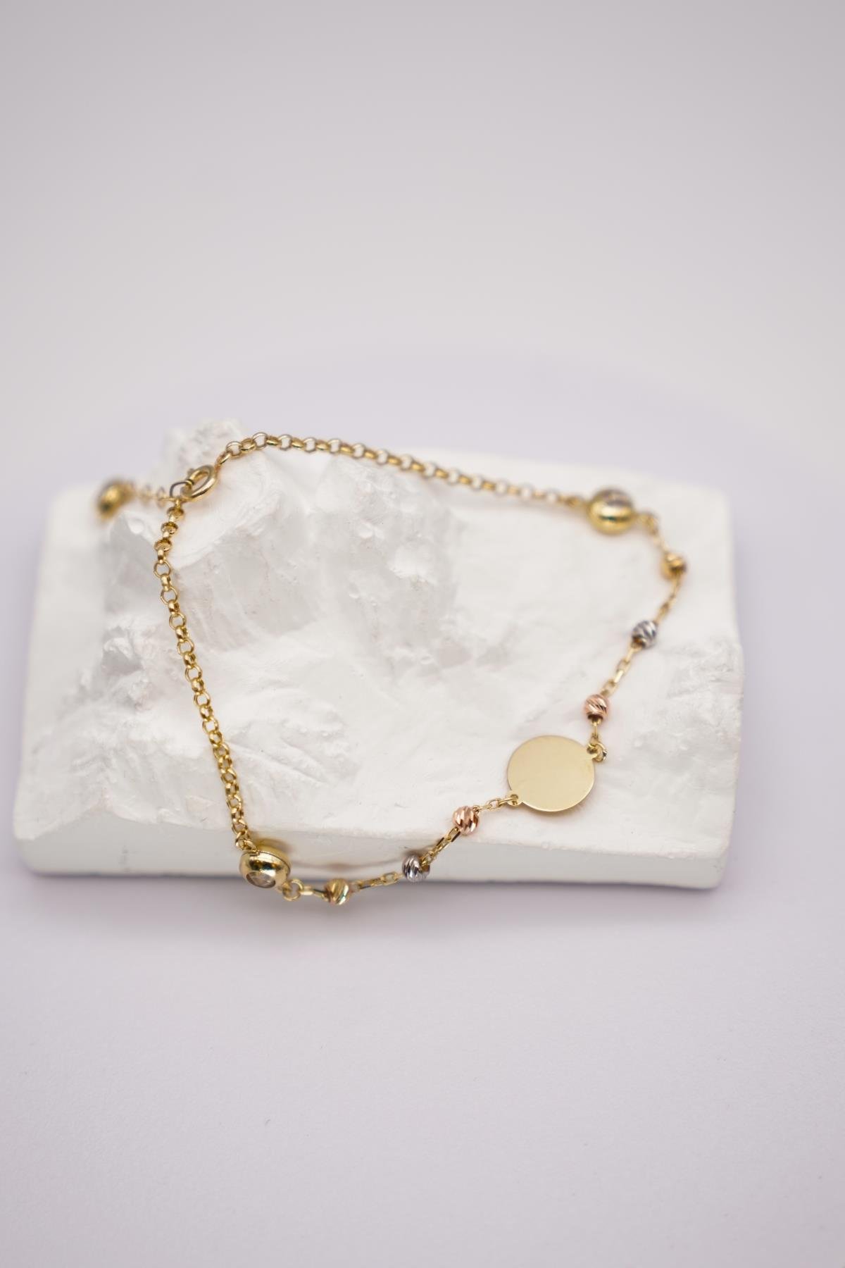 14 Ayar Altın Pullu Dorika Kadın Bileklik | Minimal Tasarım, Ayarlanabilir Şıklık