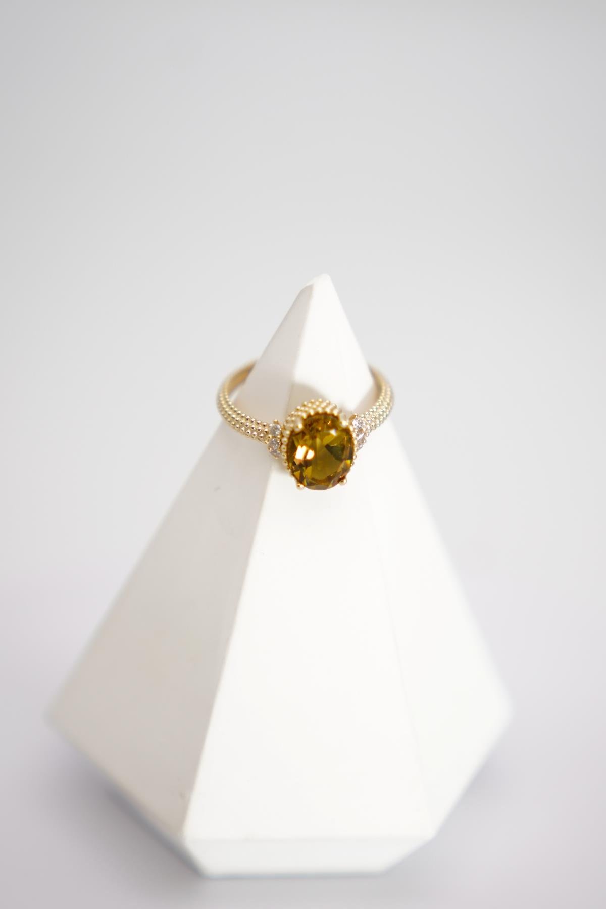 14 Ayar Altın Zultanite Taşlı Yüzük – Işığa Göre Renk Değiştiren Elit Zarafet Dokunuşu