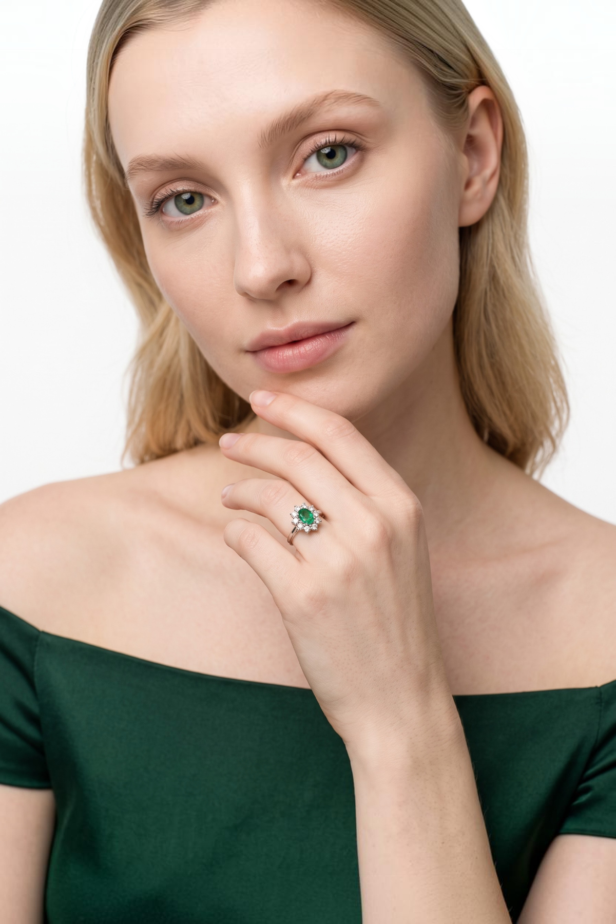 Emerald Stone Diamond Ring 14 Carat
