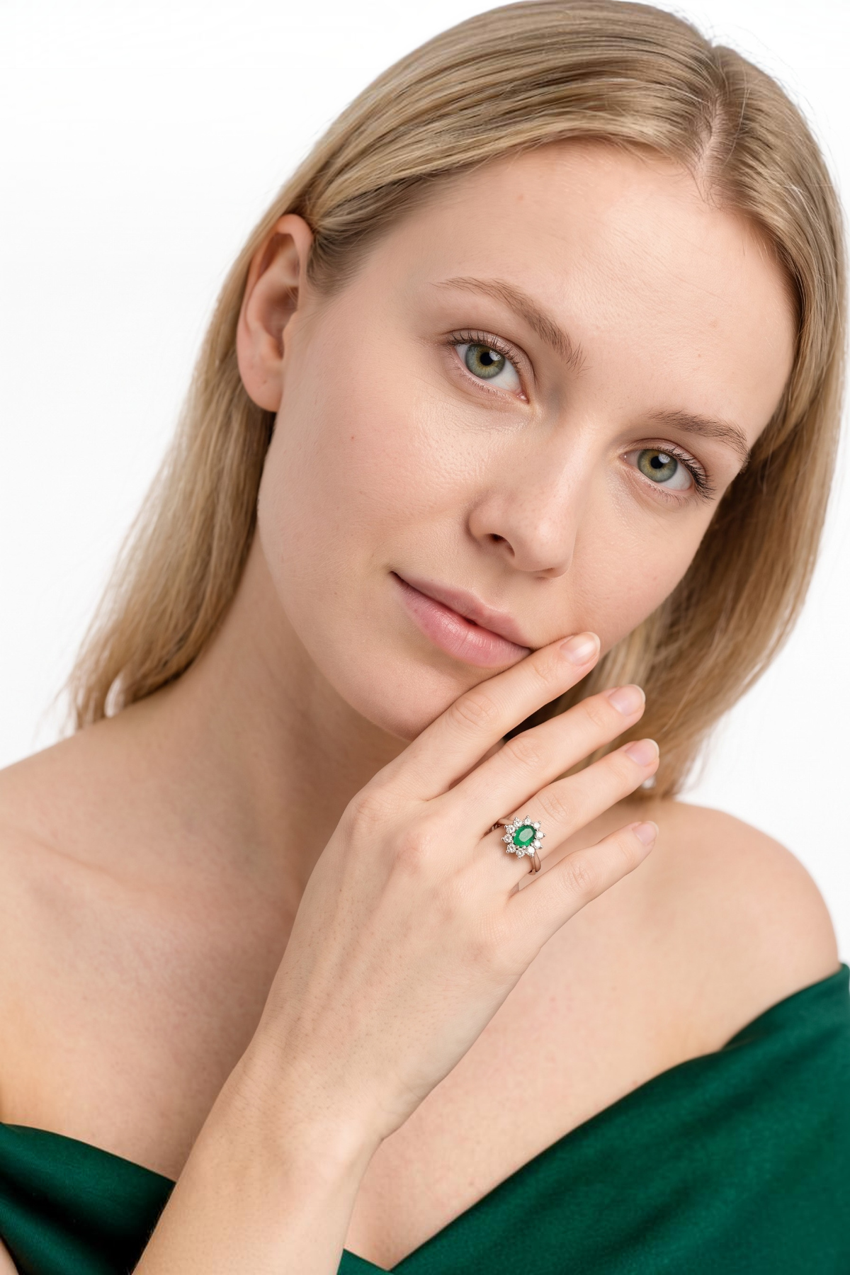 Emerald Stone Diamond Ring 14 Carat