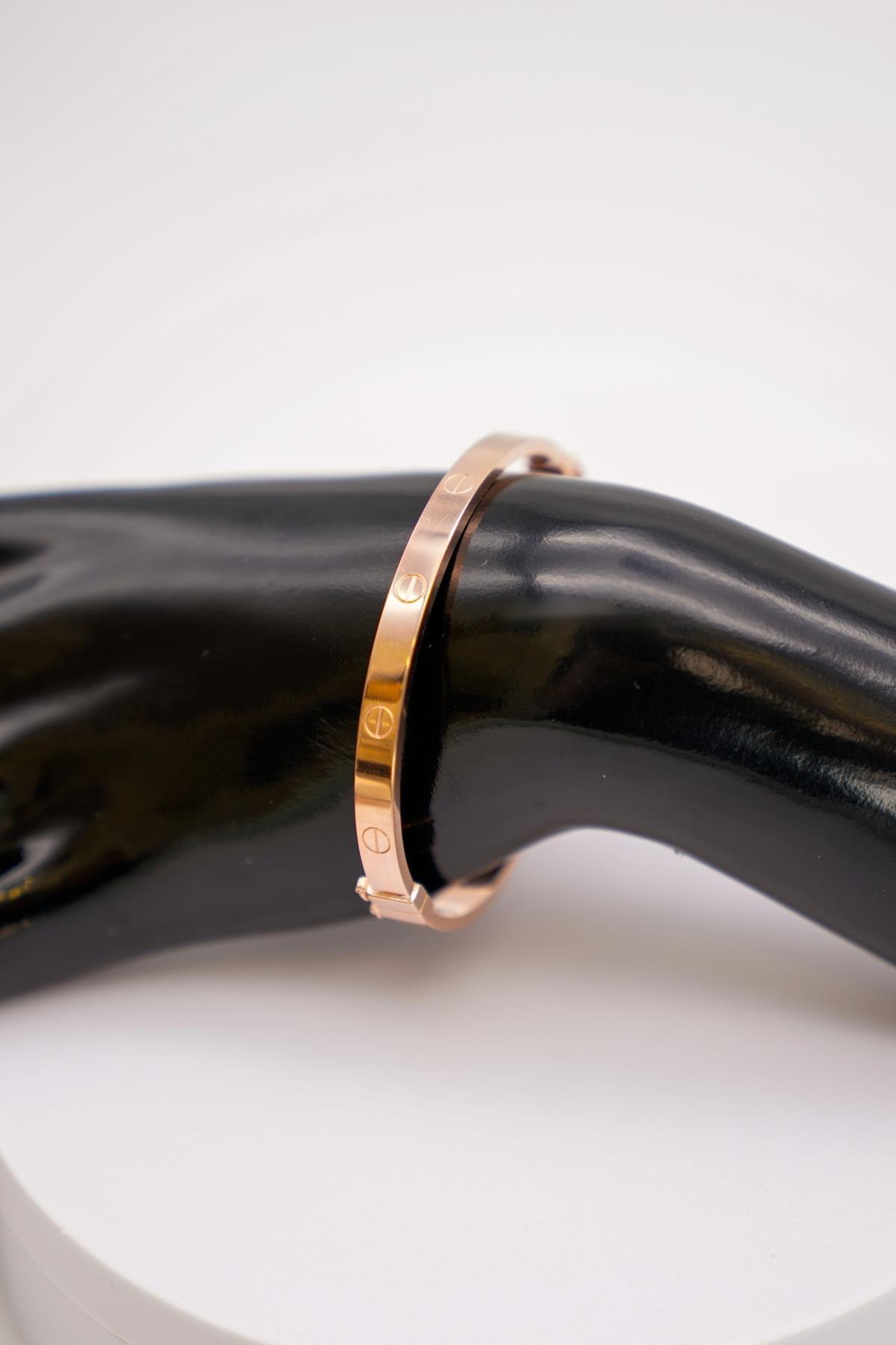 14 Ayar Rose Altın Vidalı Bilezik – Minimal ve Modern Tasarımlı Şık Takı