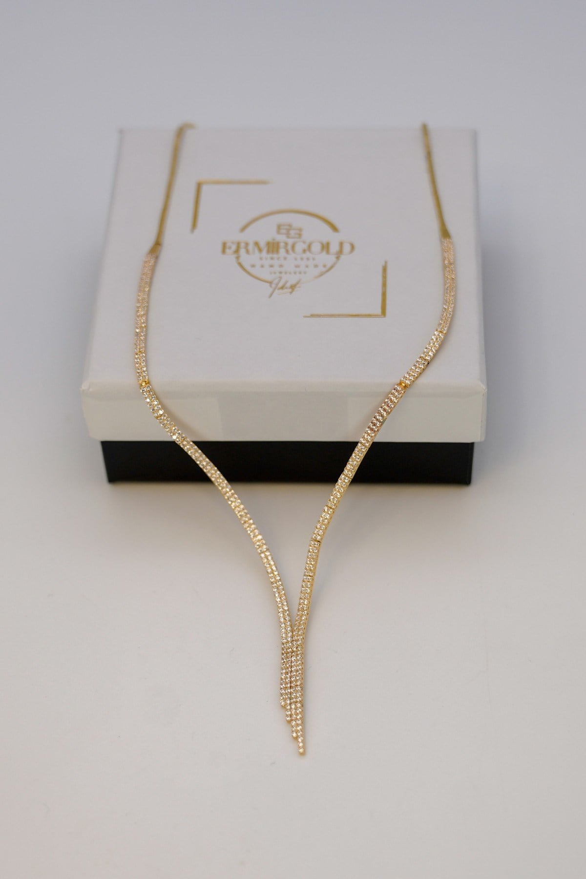 Zircon Stone Waterway Necklace 14 Carat
