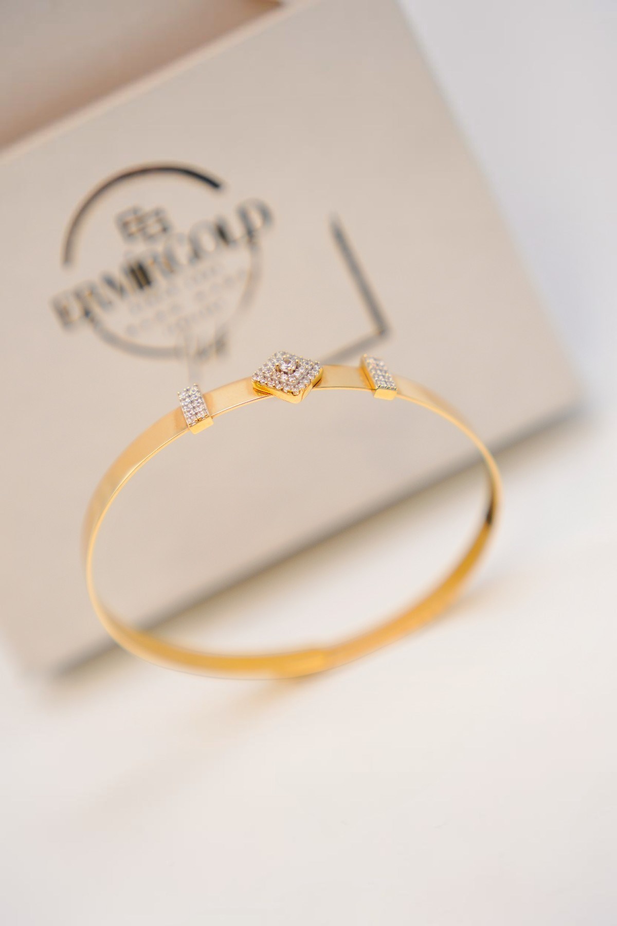 Zircon Stone Bracelet 14 Carat
