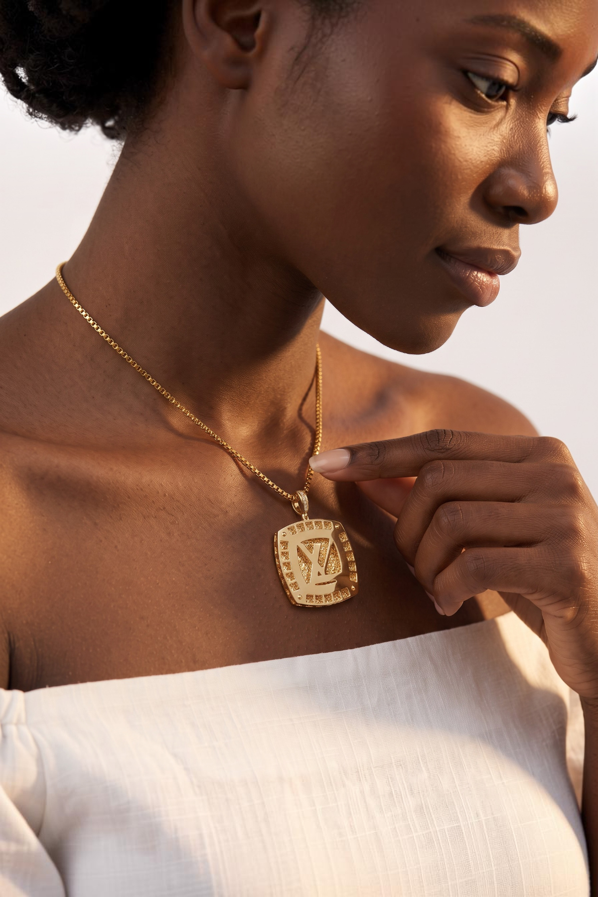 Louis Vuittonn Pendant 14 Carat