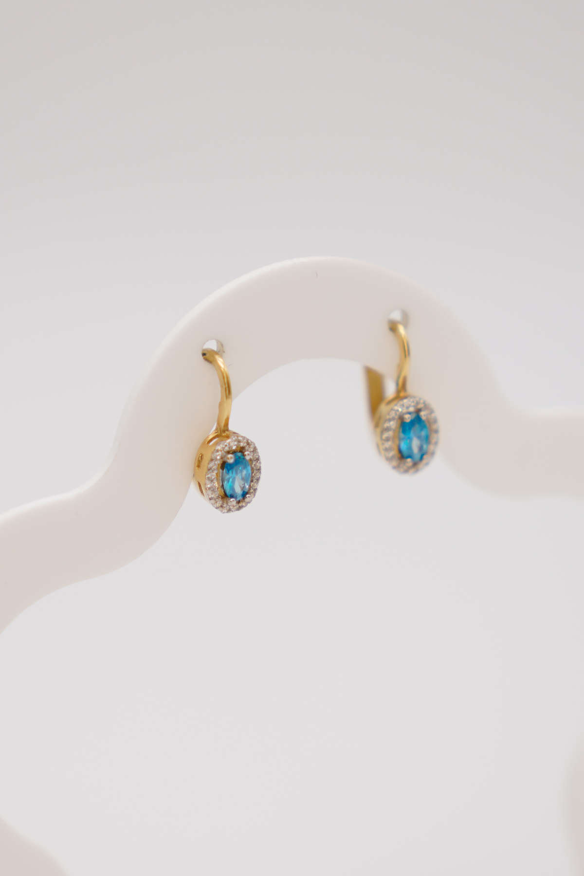 14 Ayar Sarı Altın Topaz Taşlı Oval Kesim Kadın Küpe