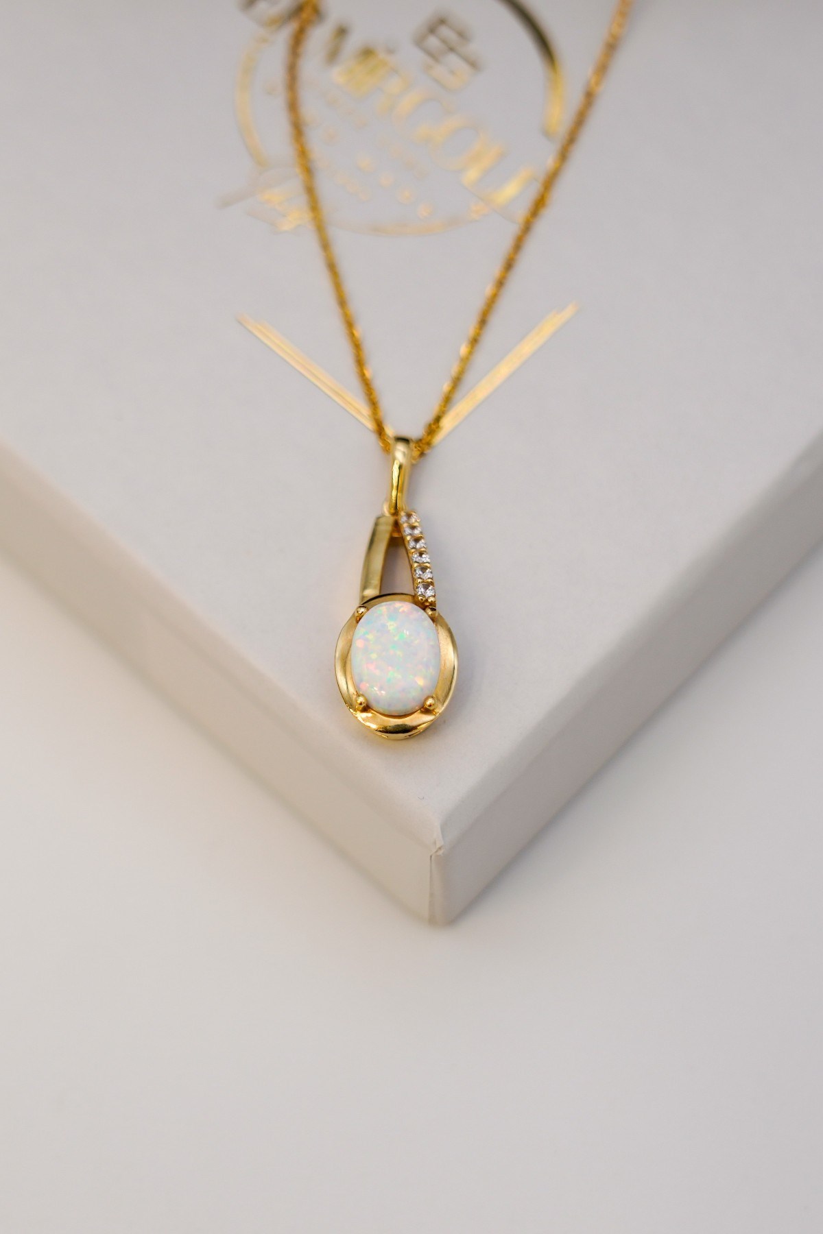 White Opal Stone Pendant 14 Carat