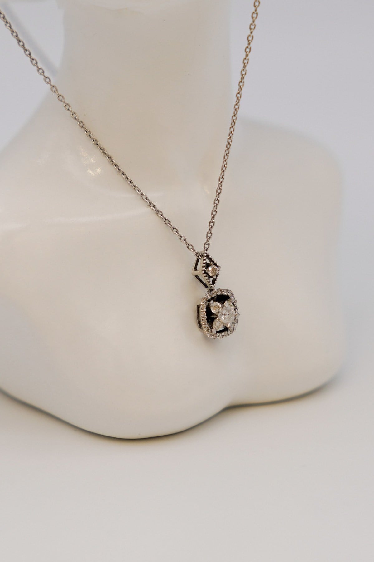 Diamond Necklace 18 Carat