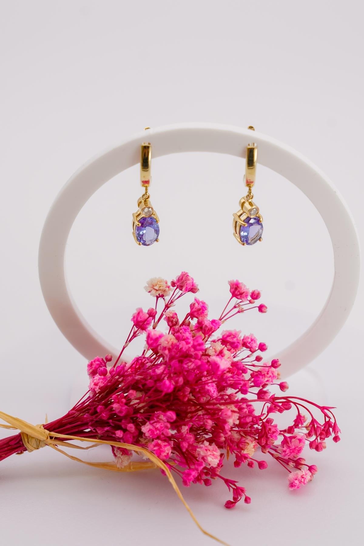 Damla Kesim Tanzanit Taşlı 14 Ayar Altın Zarif Sallantılı Küpe Modeli