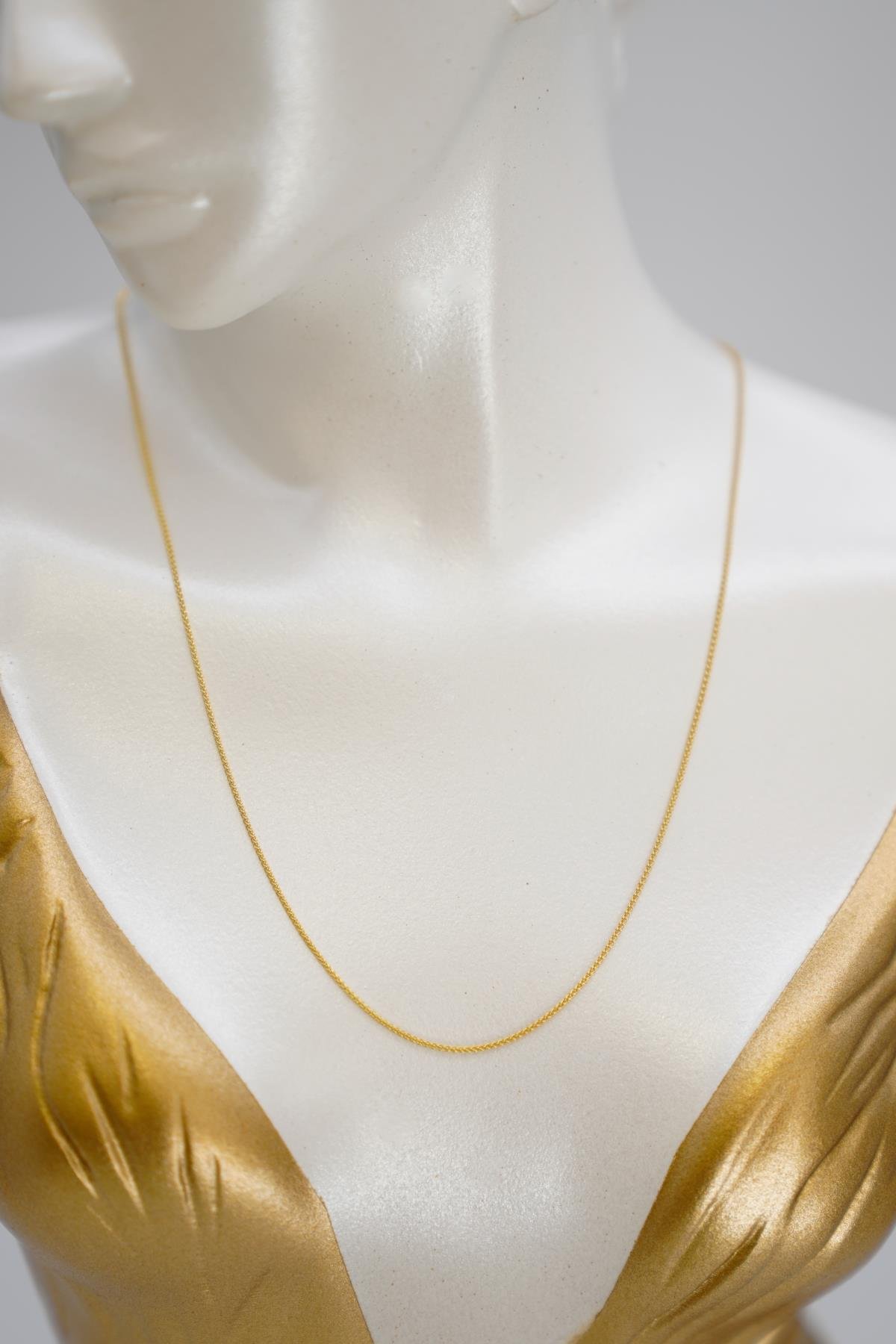 İnce Zincir Kolye 14 Ayar Altın Zarif Hafif Günlük Takı Kadın Minimal Takı Modeli