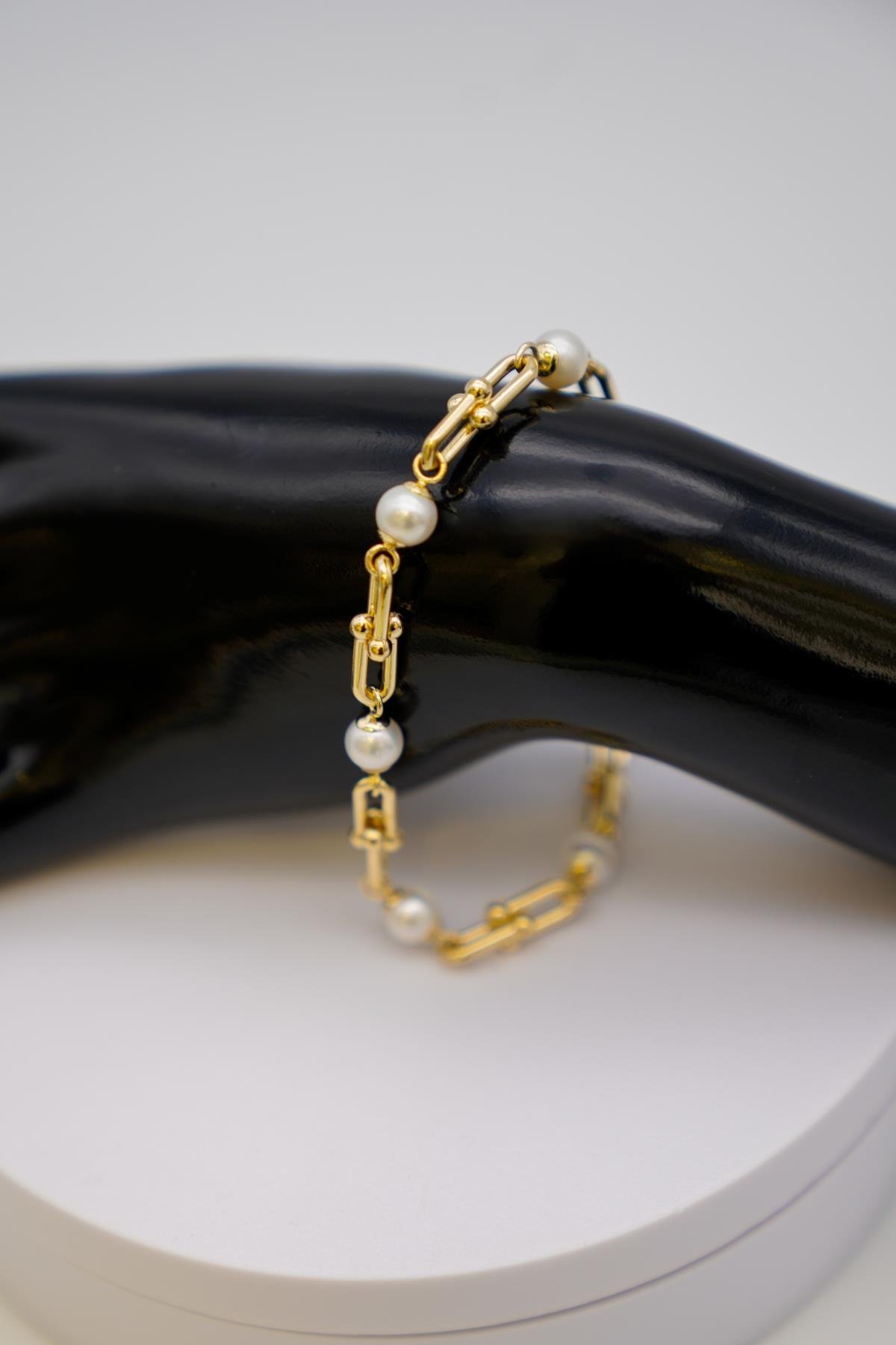 İnci Detaylı 14 Ayar Altın Bileklik -Zarif ve Modern Tasarımlı Göz Alıcı Kadın Aksesuarı