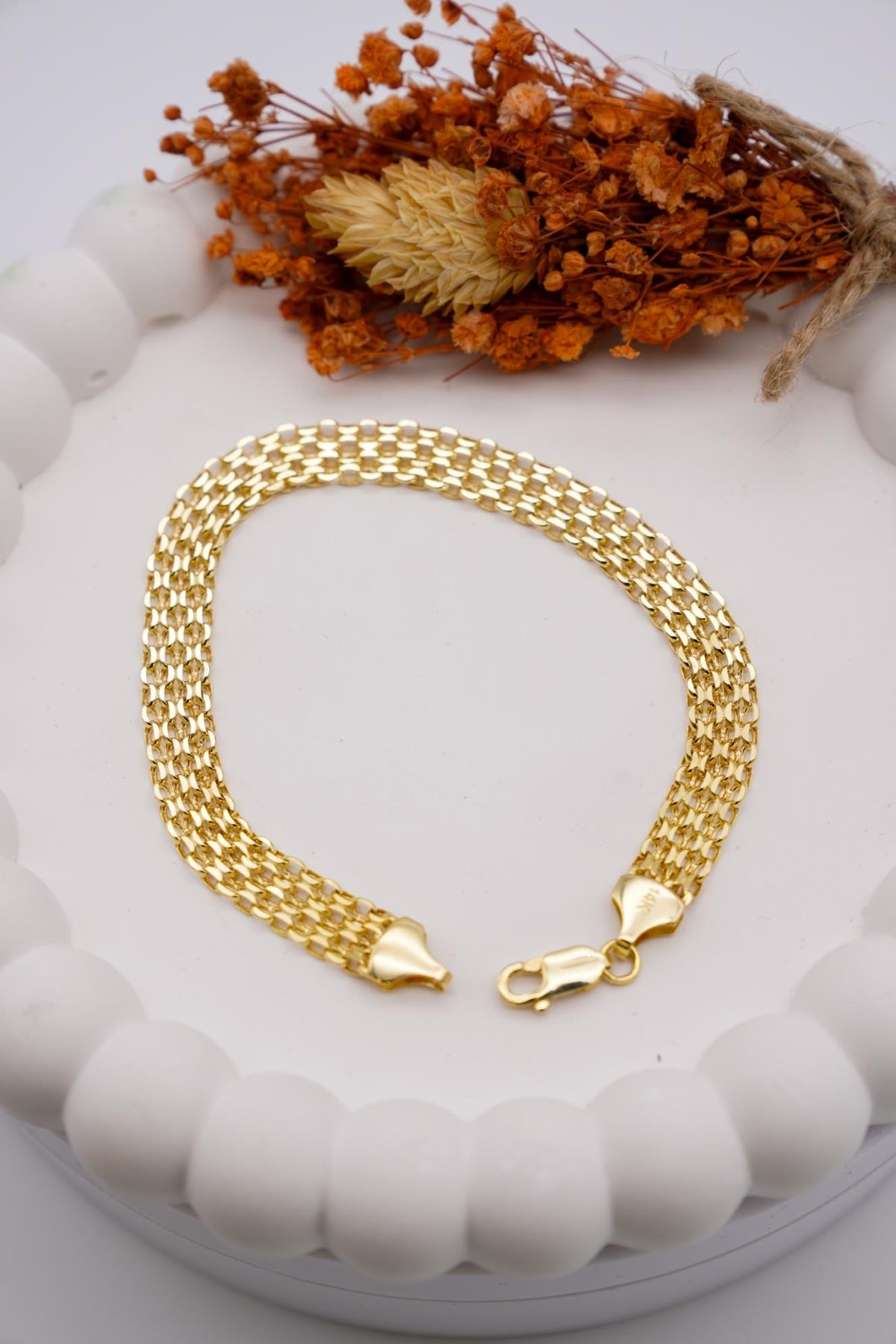 Parlak Dokulu Ezme Desenli 14 Ayar Altın Zarif ve Göz Alıcı Kadın Bileklik Modeli