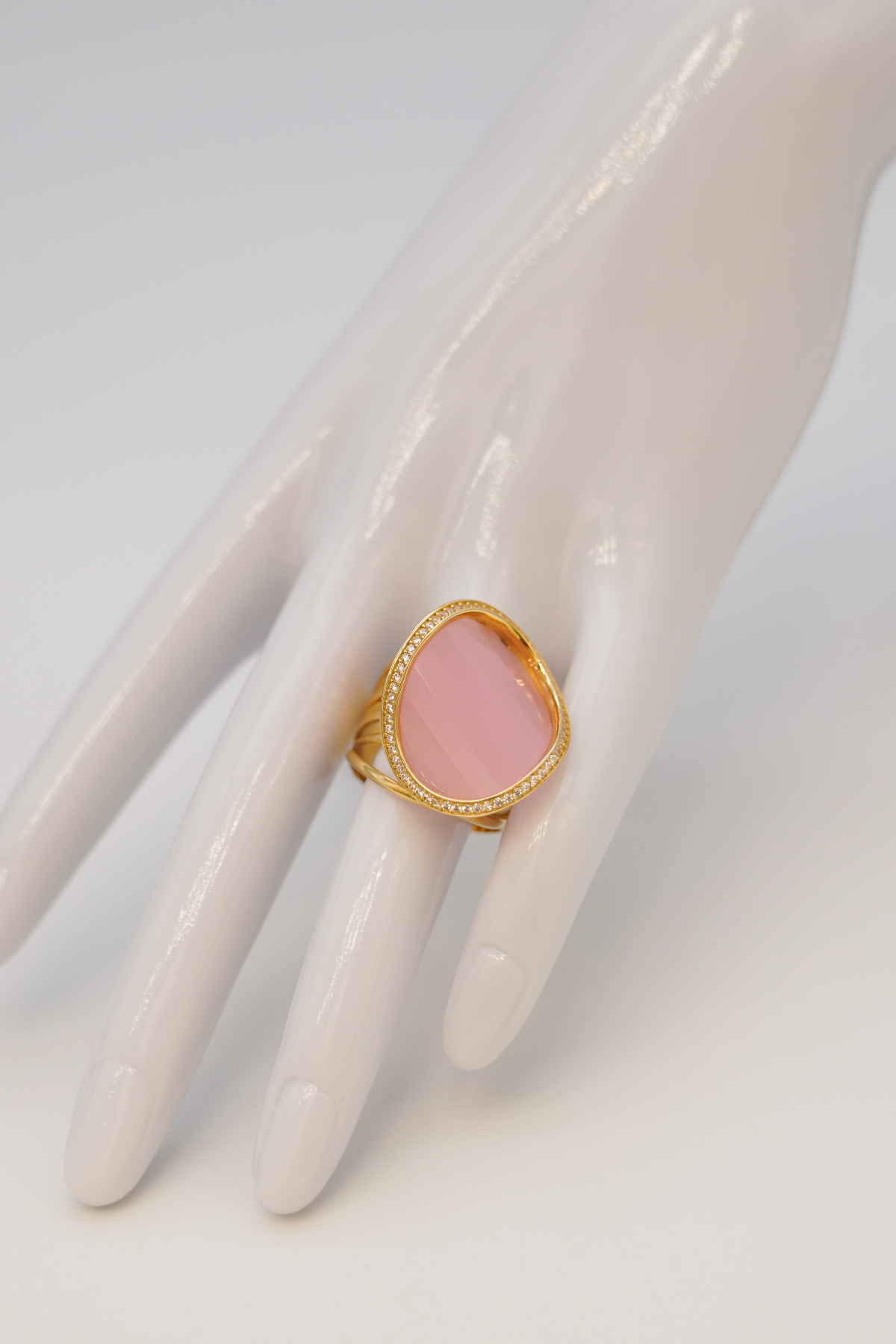 Pembe Zirkon Taşlı Yüzük 14 Ayar