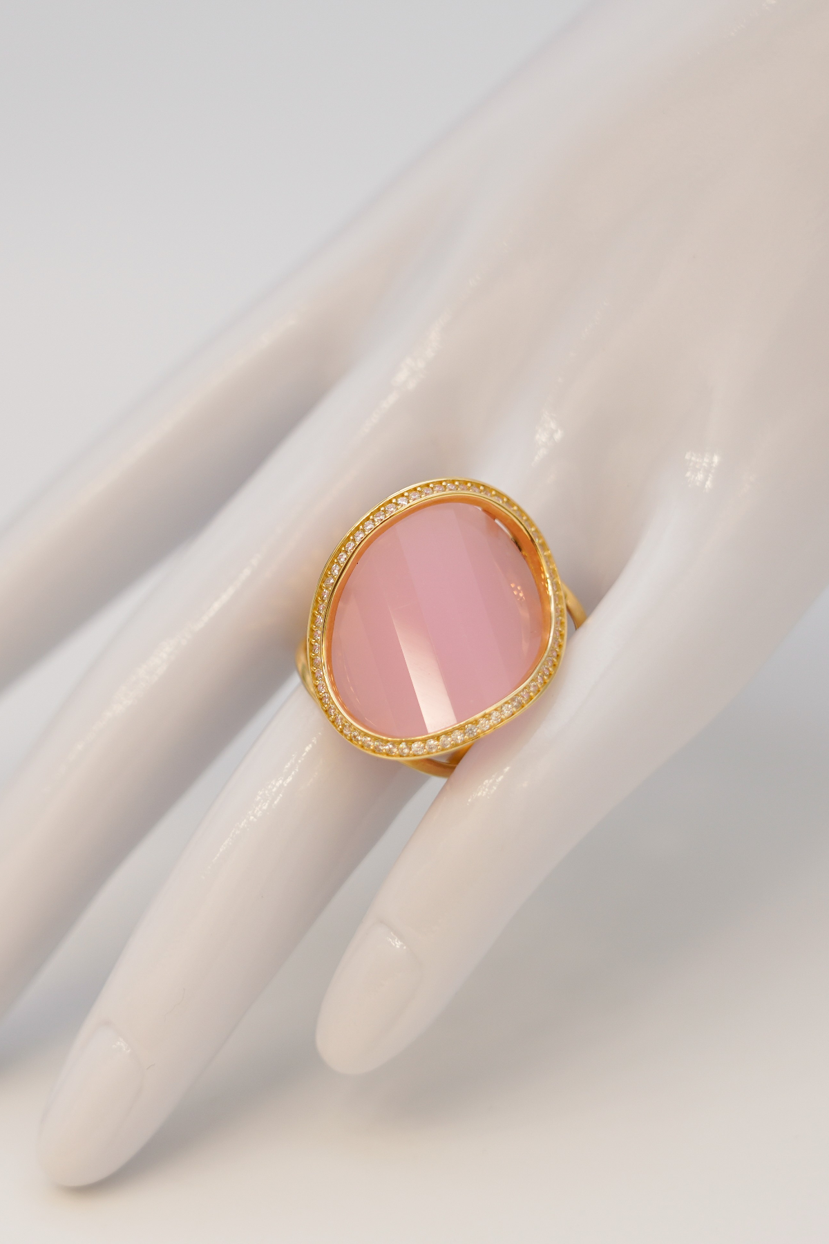 Pembe Zirkon Taşlı Yüzük 14 Ayar