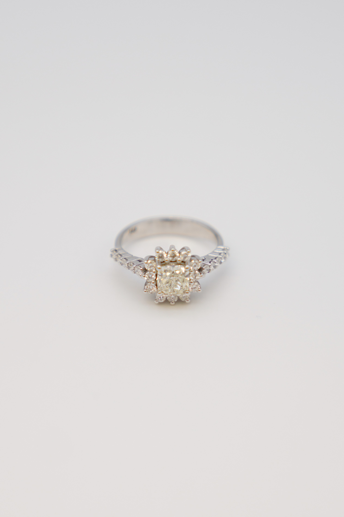 Diamond Ring 14 Carat