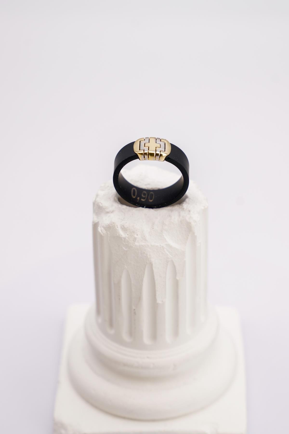 Siyah Kauçuk Üzeri Zincir Motifli 14 Ayar Altın Yüzük – Hafif ve Şık Günlük Takı